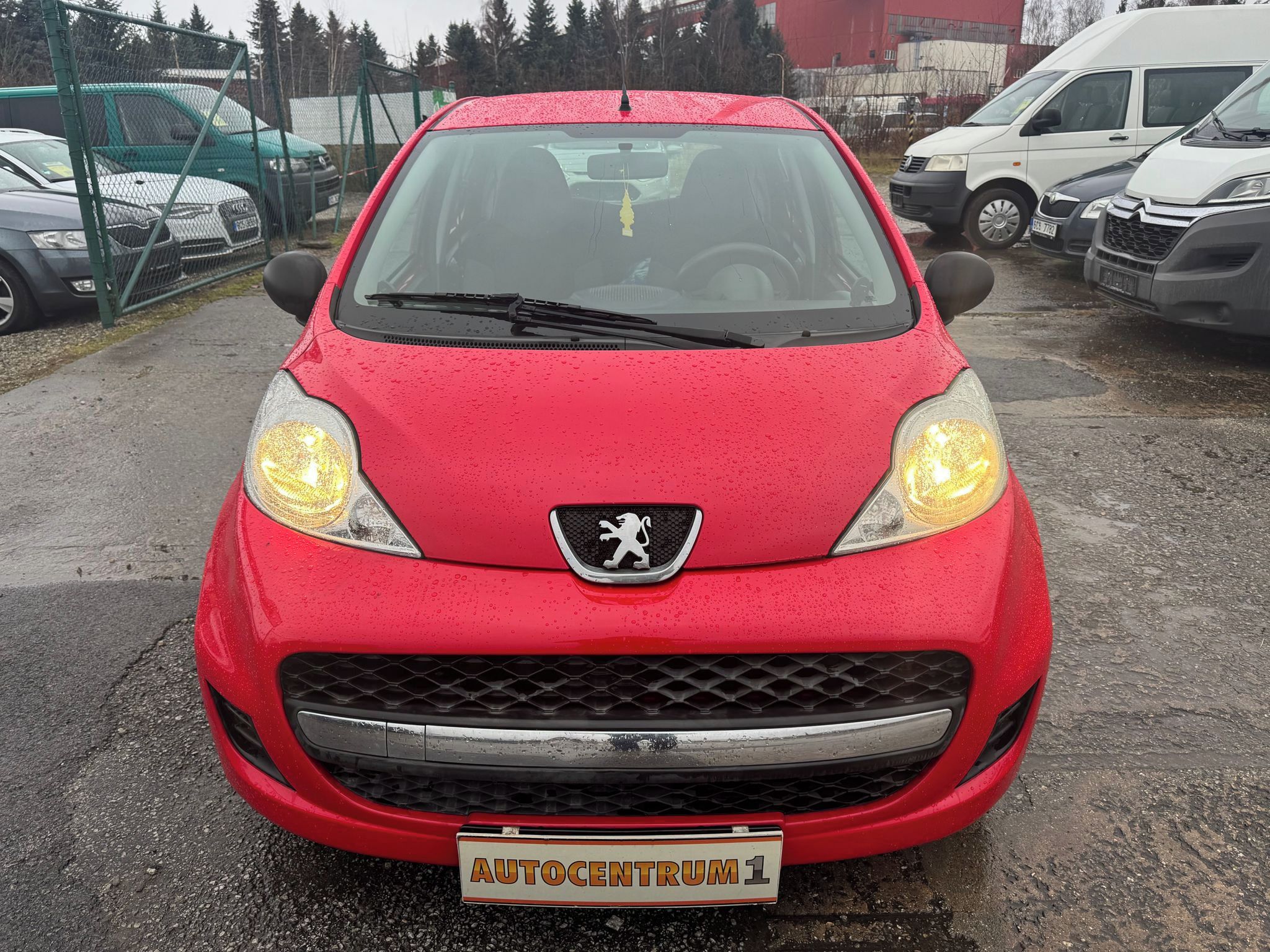 Peugeot 107, 1,0i 50kW Junior - fotka 2