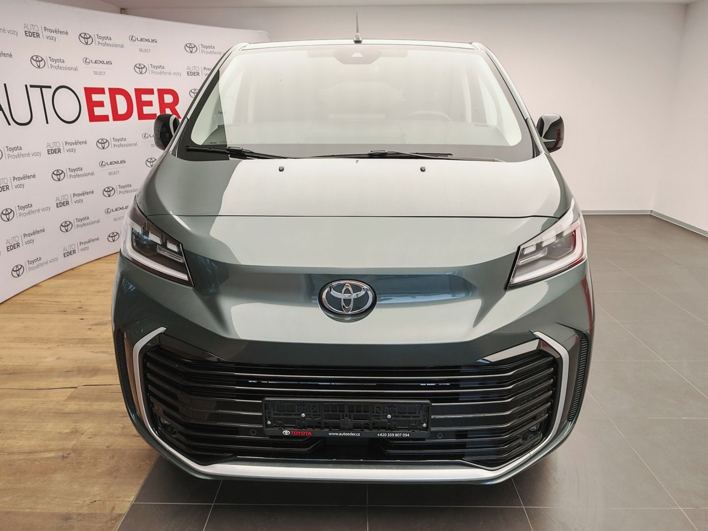 Toyota Proace Verso, 2.0 D4-D Long Family Webasto, - fotka 2