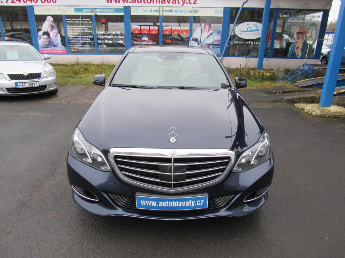 Mercedes-Benz Třídy E, 3,0 CDi 350 Bluetec 4MATIC - fotka 2