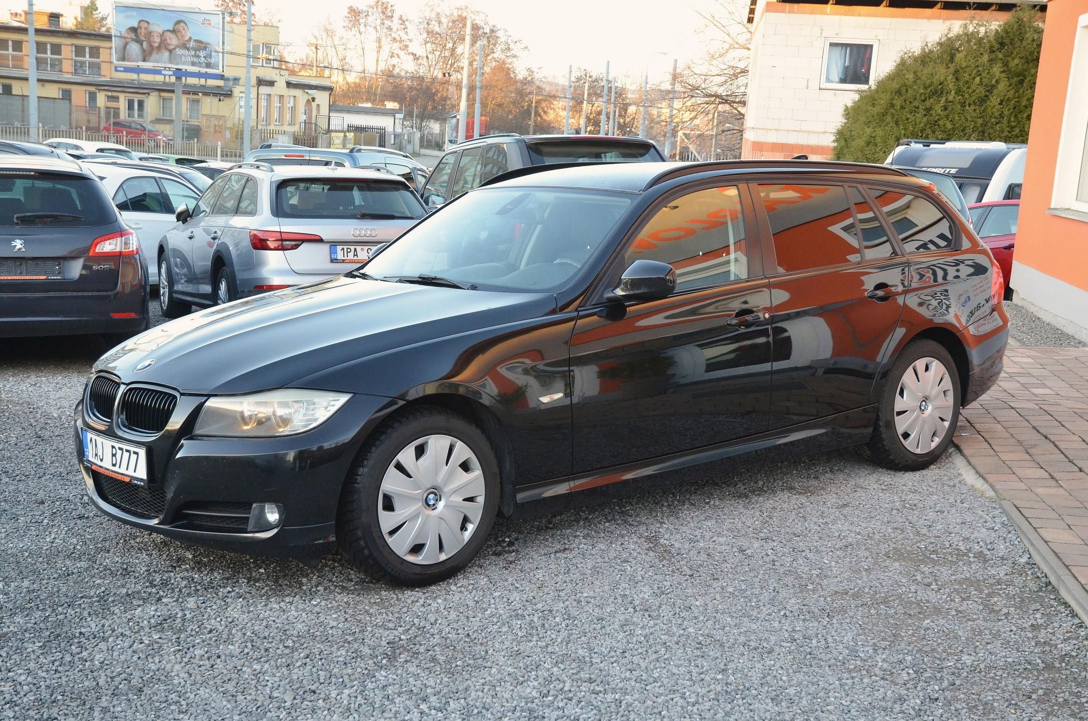BMW Řada 3, 320d 135kW AT Touring NAVI - fotka 3