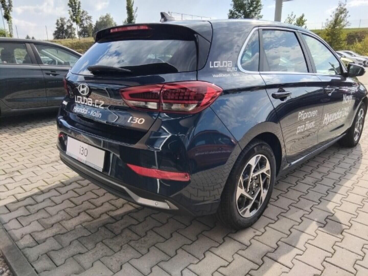 Hyundai i30, HB PD PE Style 1,5i 71 kW - fotka 4