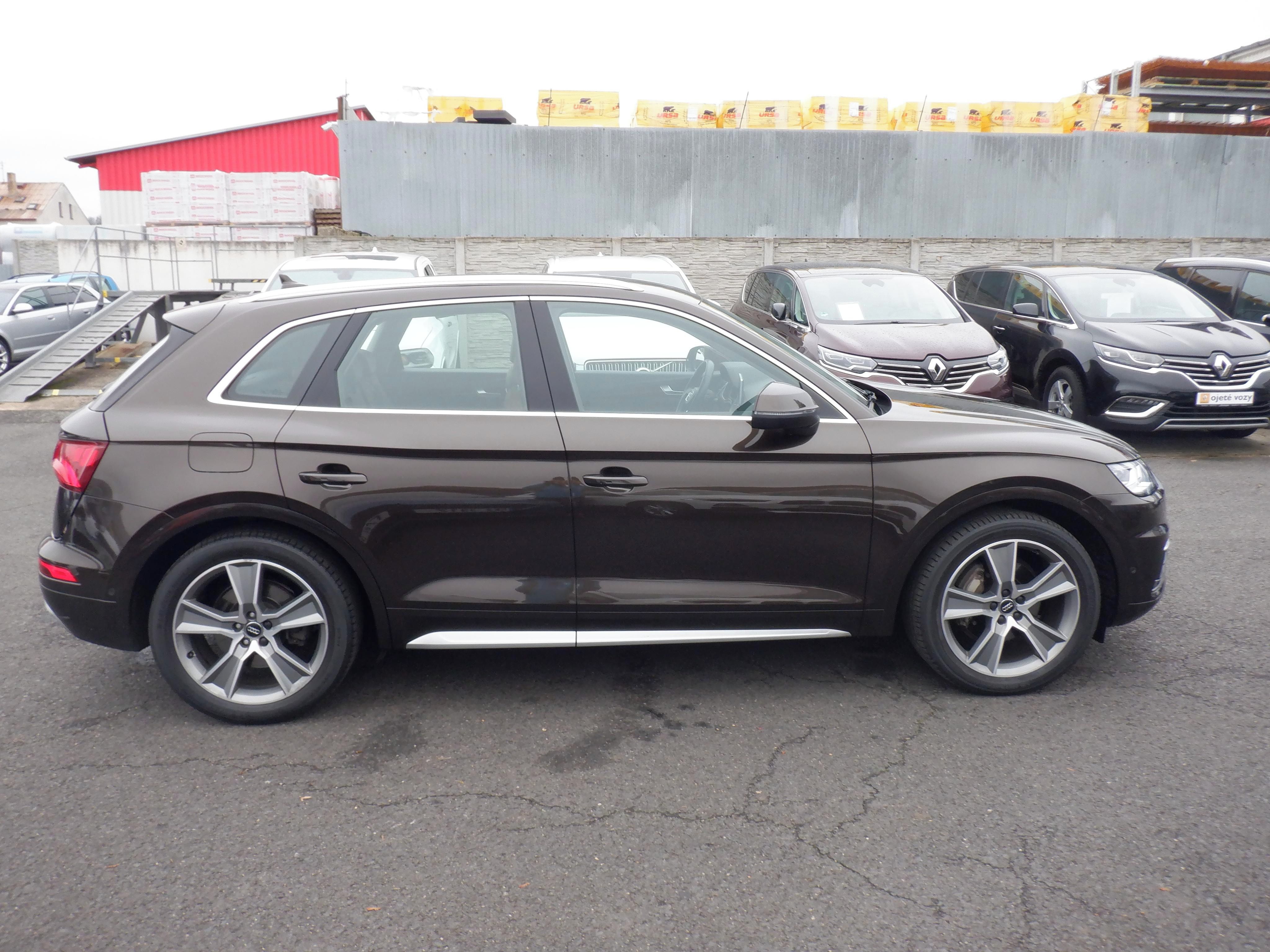 Audi Q5, 2.0 TDI Quattro STronic,1m.ČR - fotka 4