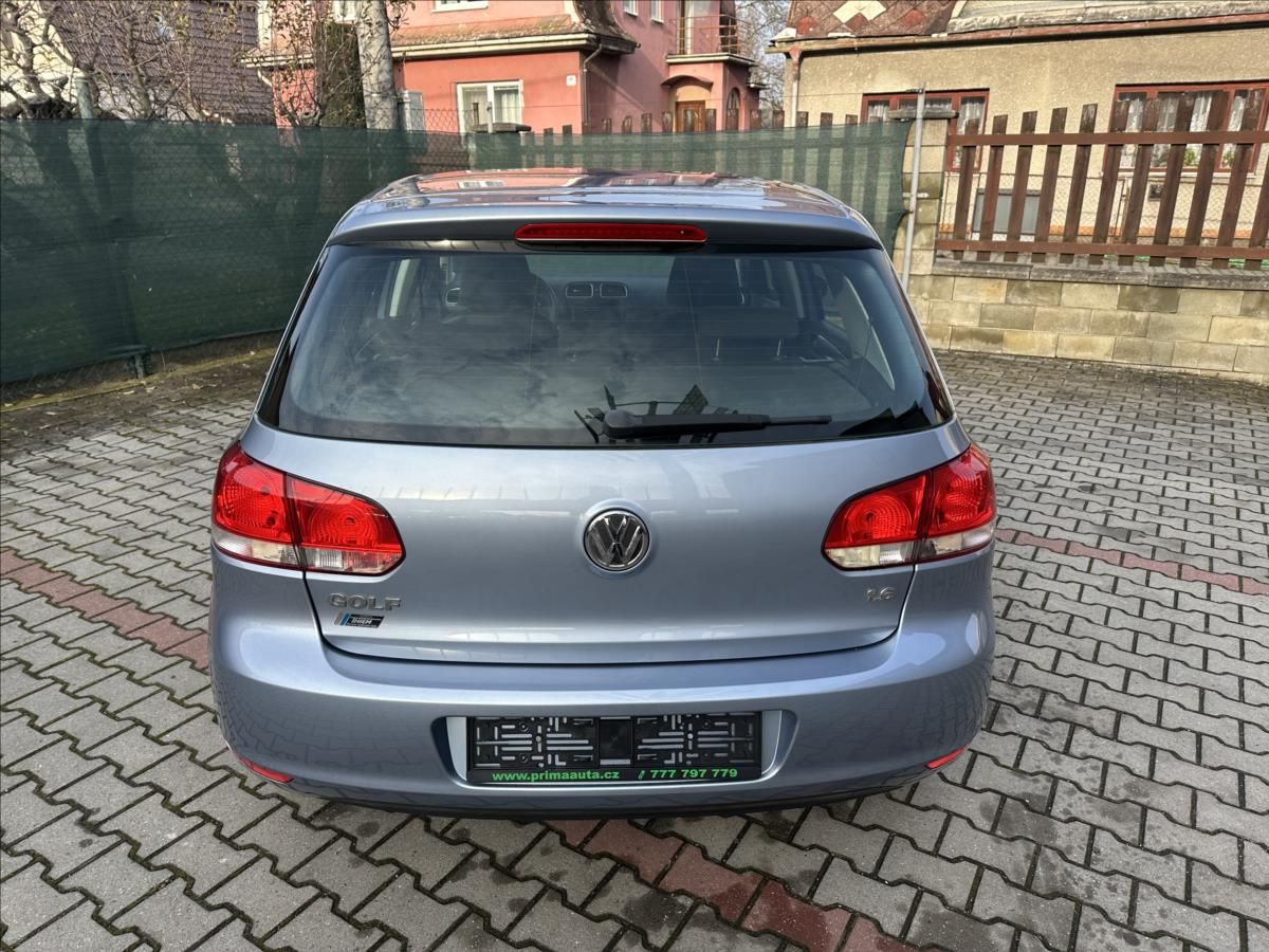 Volkswagen Golf, 1,6 MPI bez koroze - fotka 4