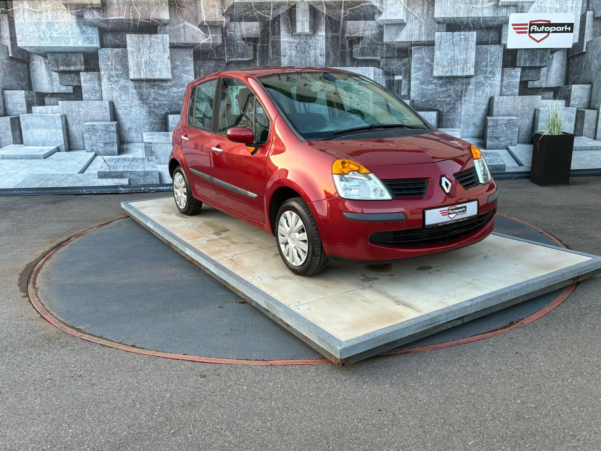 Renault Modus, 1.2i 55KW, VYHŘIVANÉ SEDADLA
