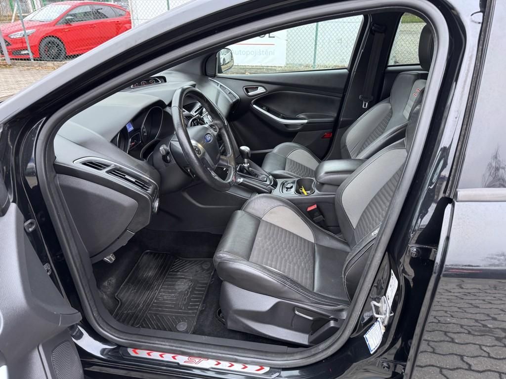 Ford Focus, 2.0 ST 184 kW ČR odp. DPH - fotka 6