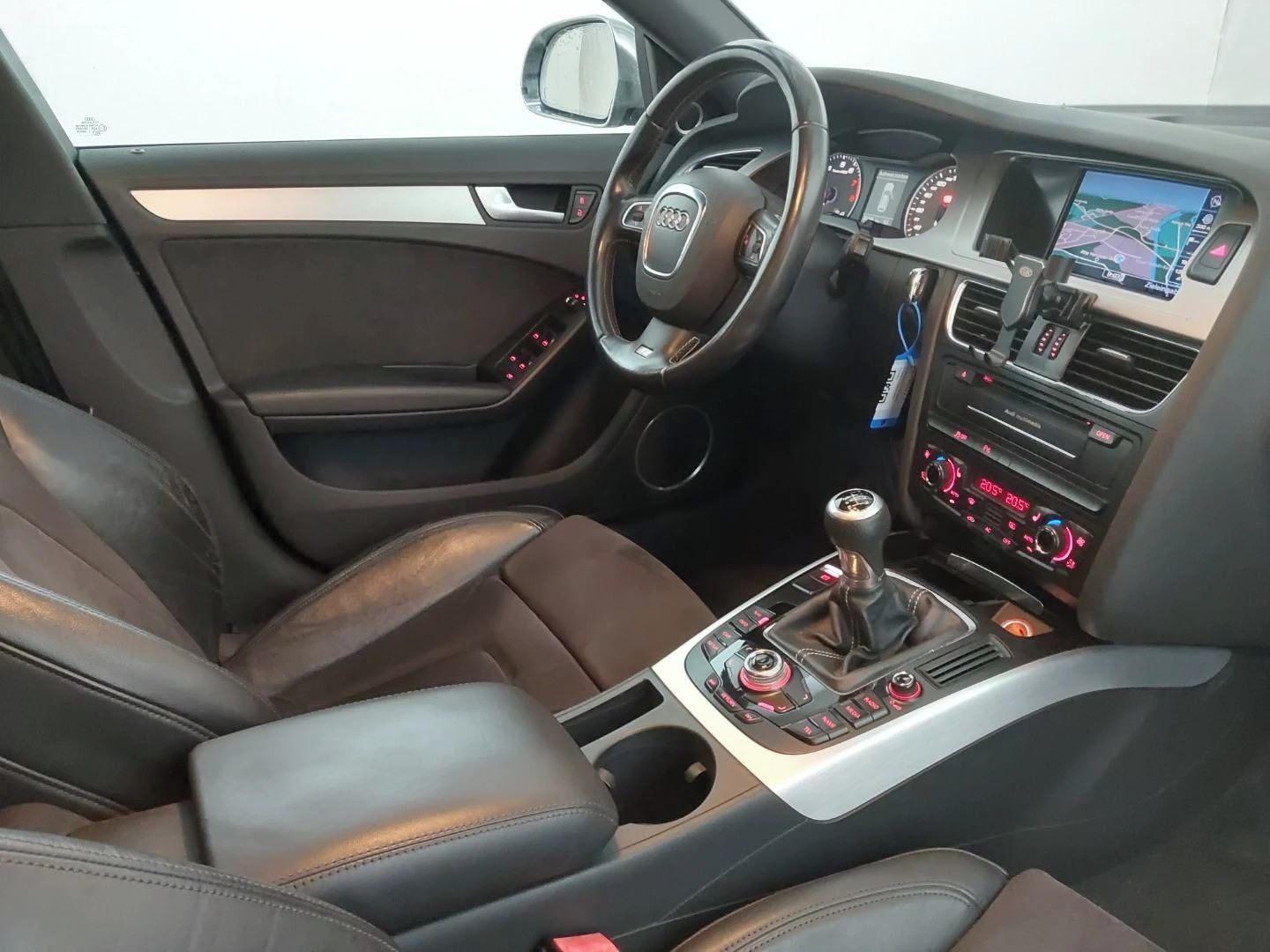 Audi S4, 3.0 Tfsi 245KW BUFÍK NA DÁLKU - fotka 4