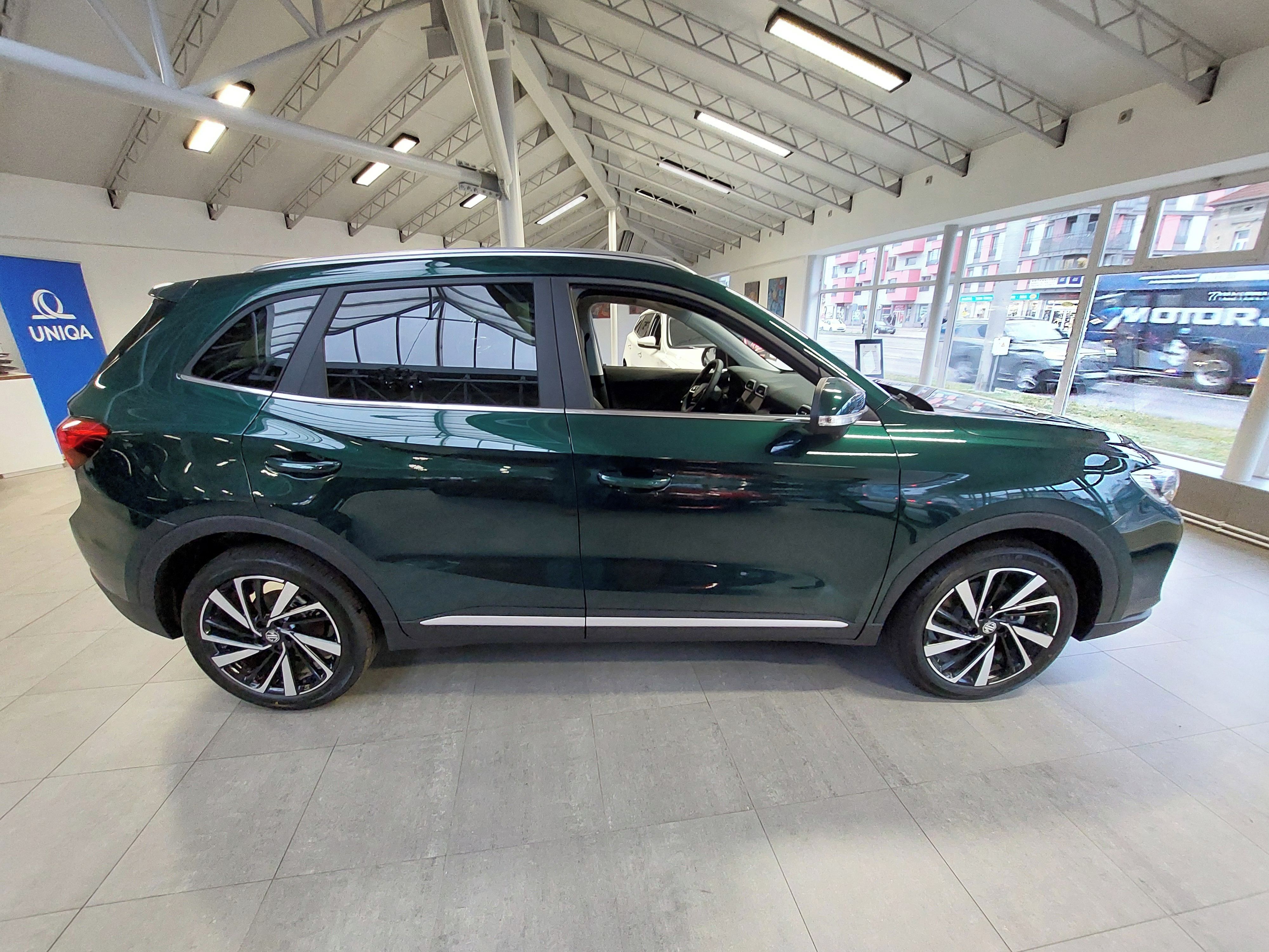 MG ZS, HEV EXCLUSIVE - fotka 6