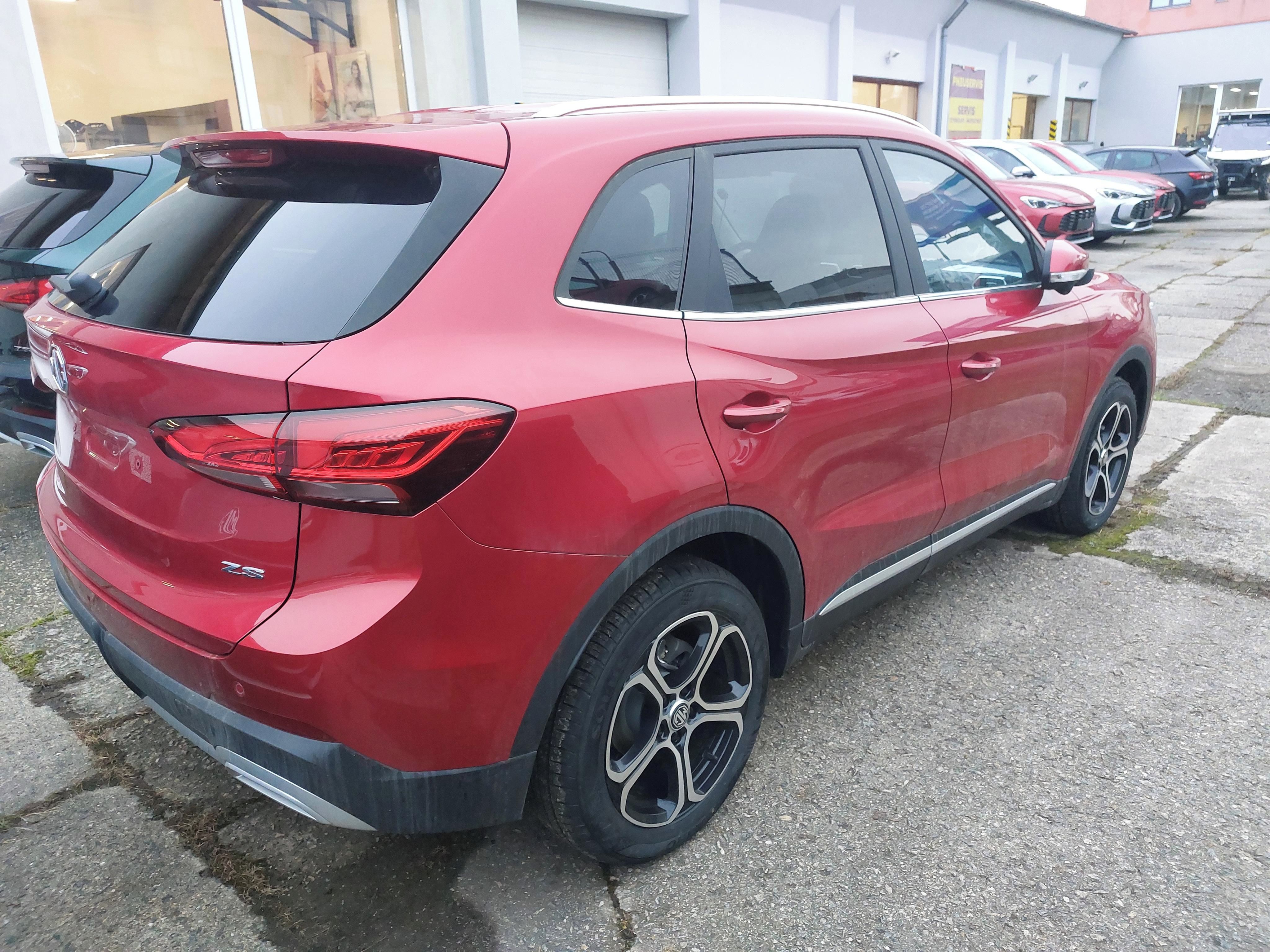 MG ZS, 1,5 ELEGANCE 5MT - fotka 3