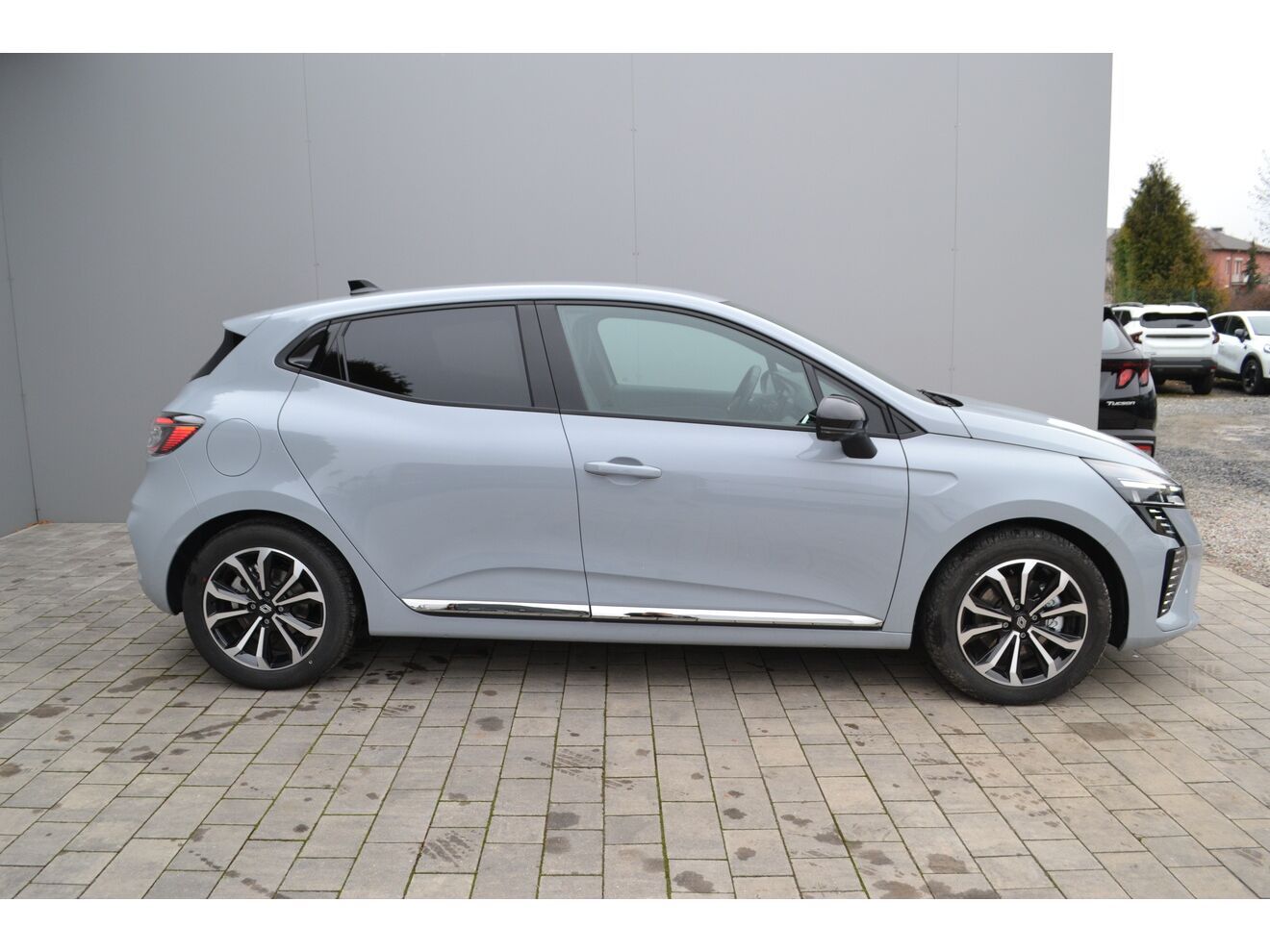 Renault Clio, FULL HYBRID TECHNO E-TECH 145 - fotka 6