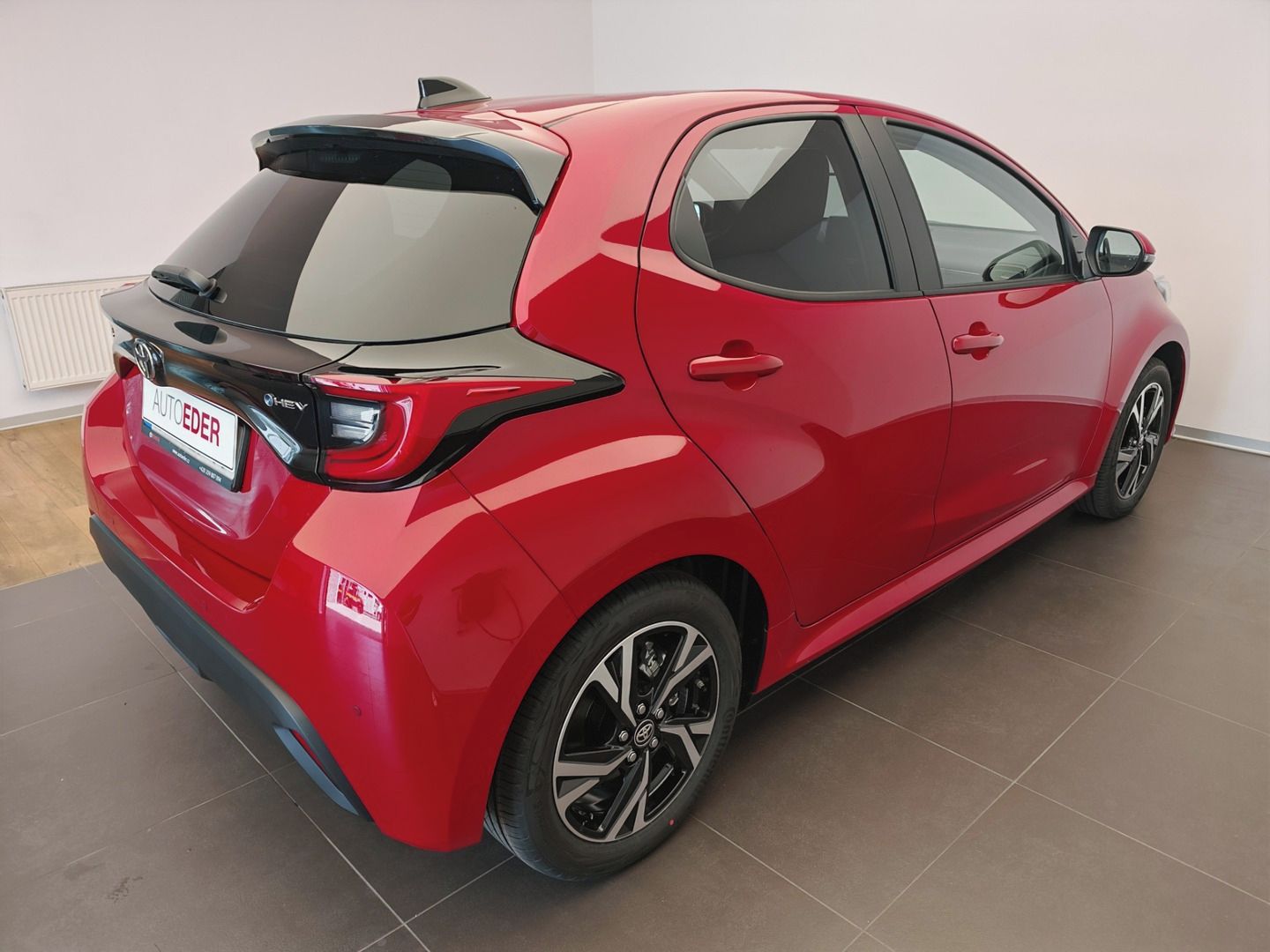 Toyota Yaris, 1.5 Hybrid Style - fotka 3