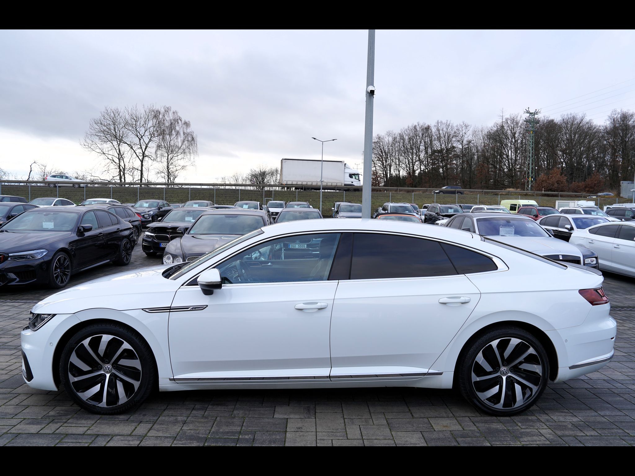 Volkswagen Arteon, 2.0 TDI/4Motion/DSG/R-line - fotka 3