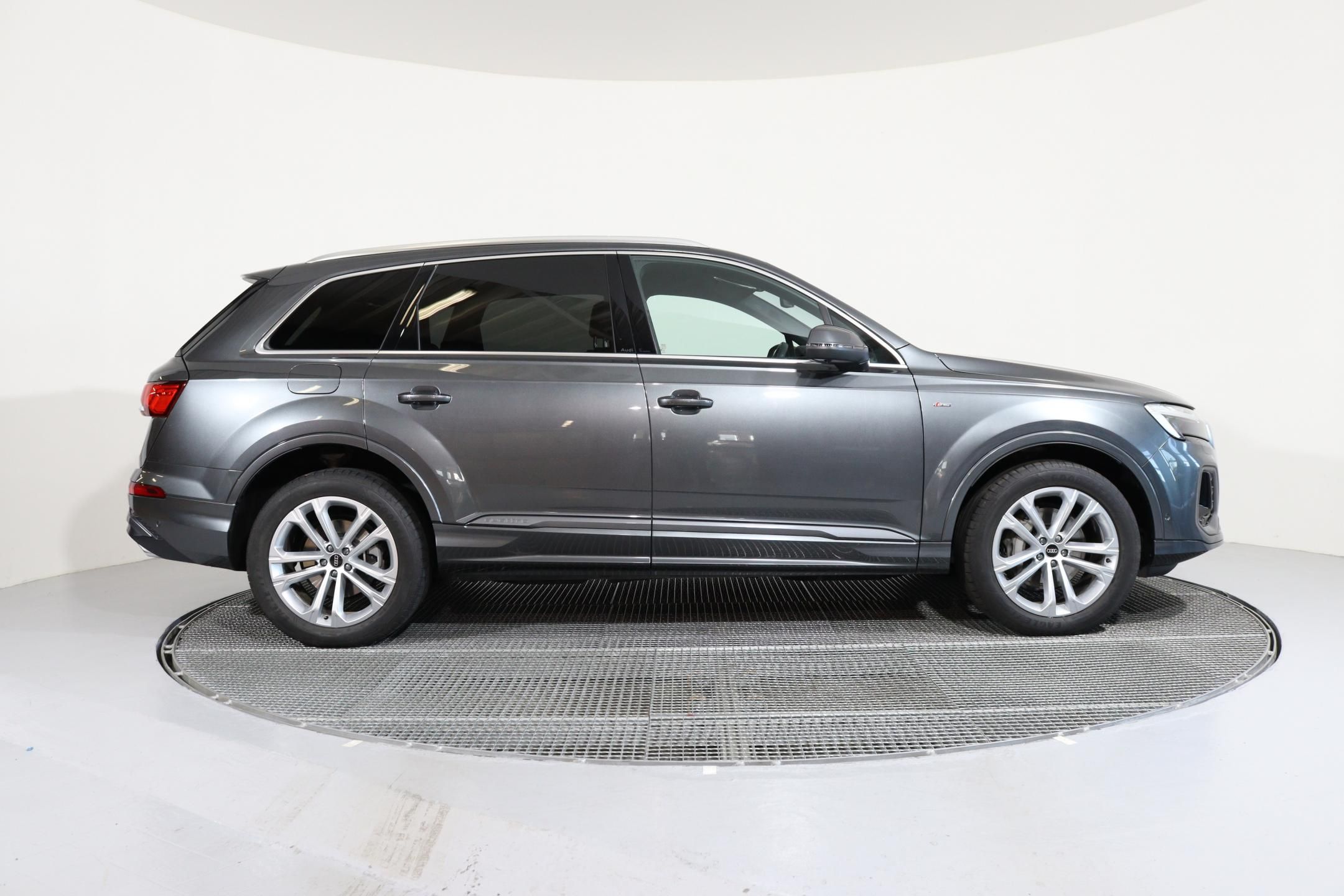 Audi Q7, Sline 50 TDI quattro tiptronic - fotka 4
