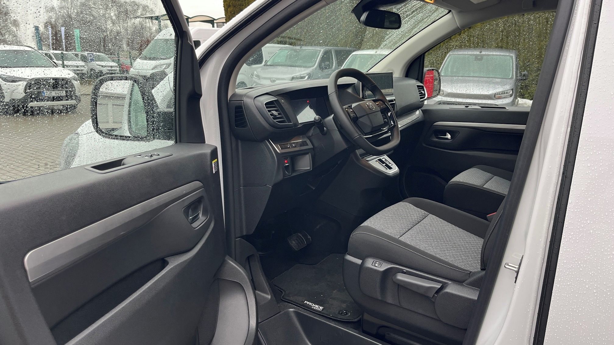 Toyota Proace Verso, EV 75kWh L1 Family 8 míst 136k - fotka 5
