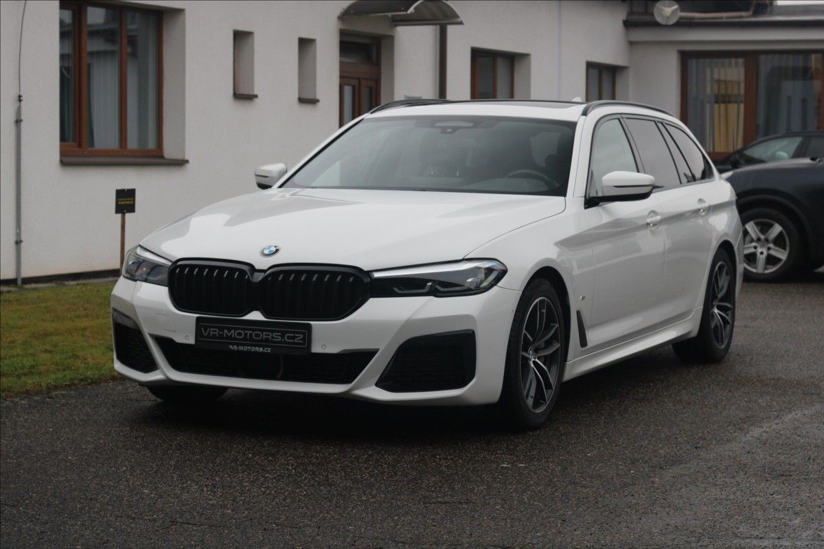 BMW Řada 5, 530d xDrive MSport harman/kard - fotka 5