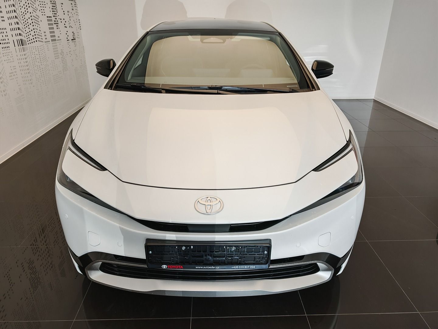 Toyota Prius, 2.0 Plug-in Hybrid Prestige - fotka 2