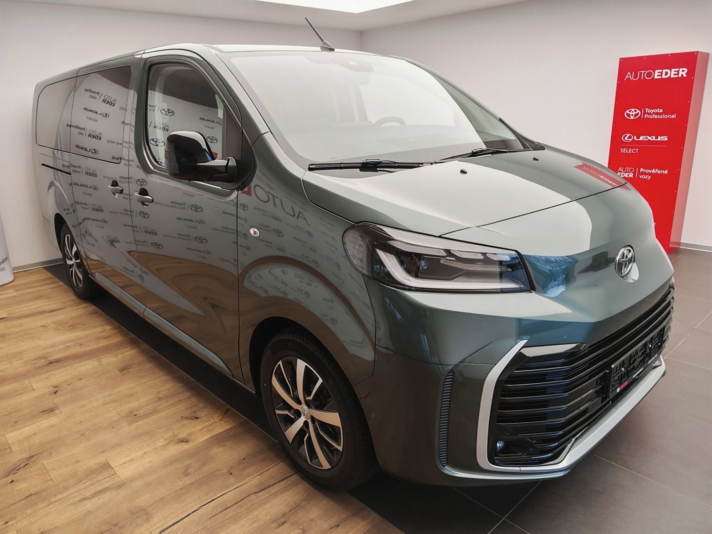 Toyota Proace Verso, 2.0 D4-D Long Family Webasto, - fotka 3