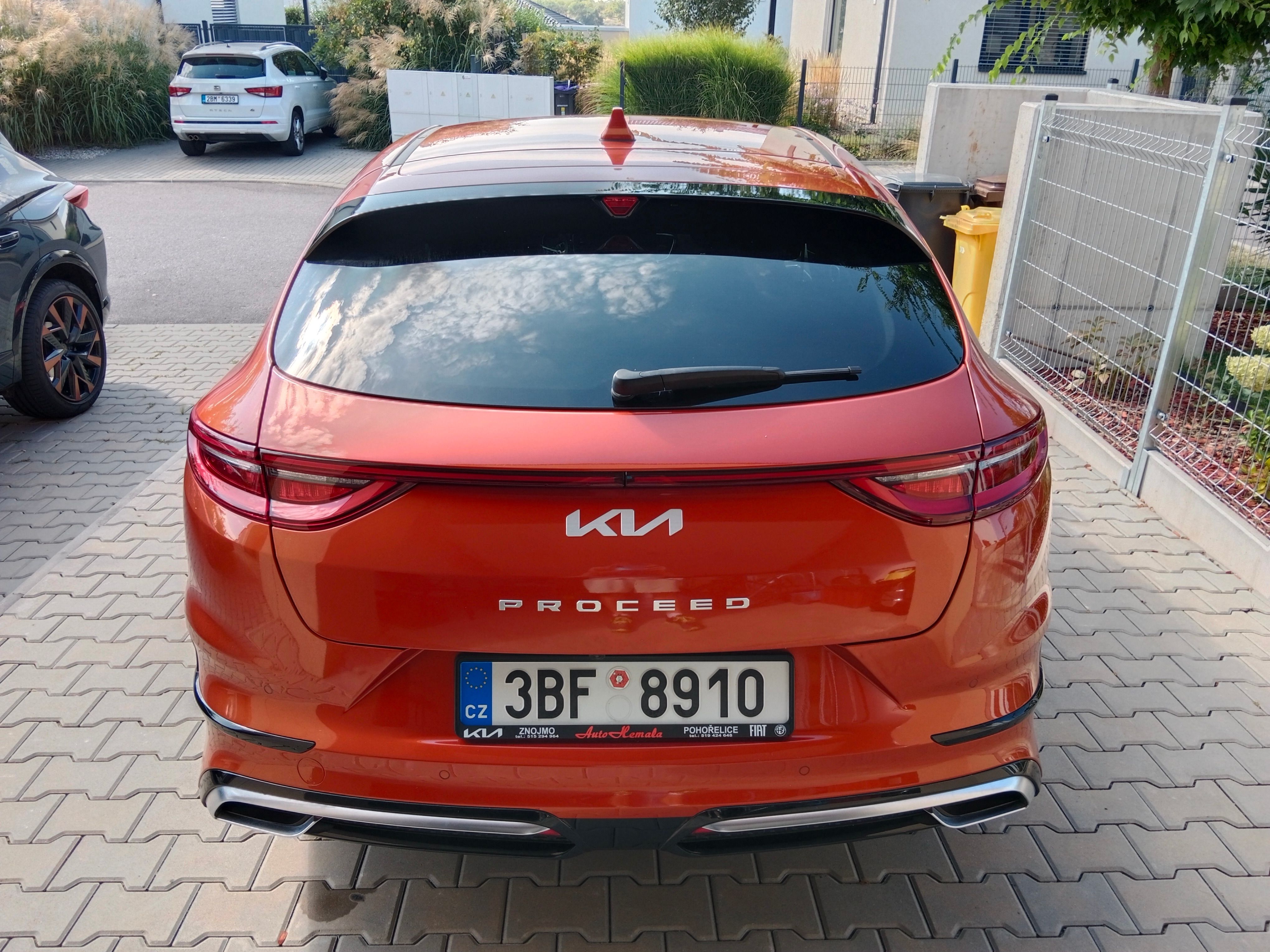 Kia ProCeed, GTline 1.5 118kW - po servisu - fotka 3