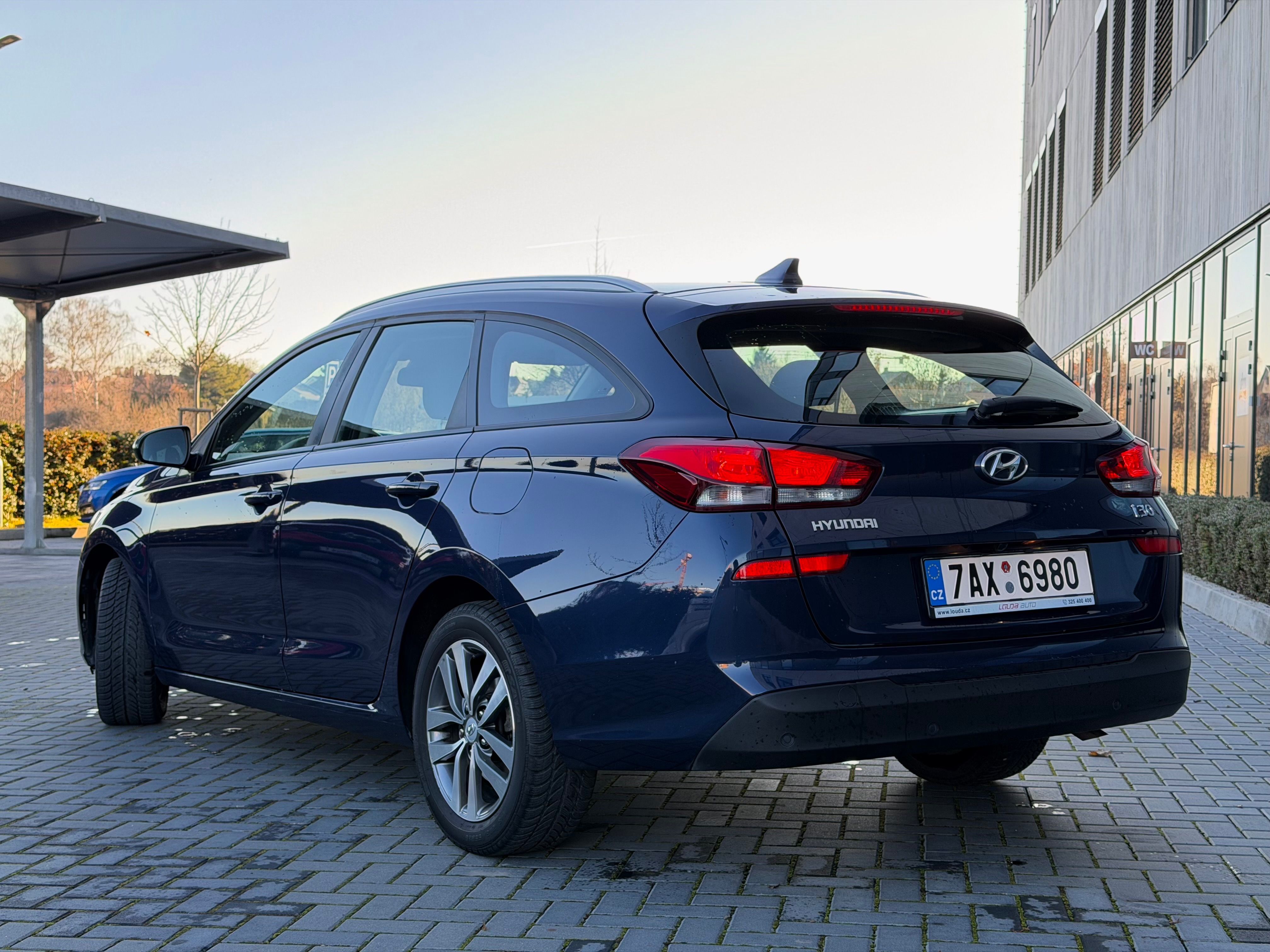 Hyundai i30, 1.0 t-gdi 88 kw / nové brzdy - fotka 5