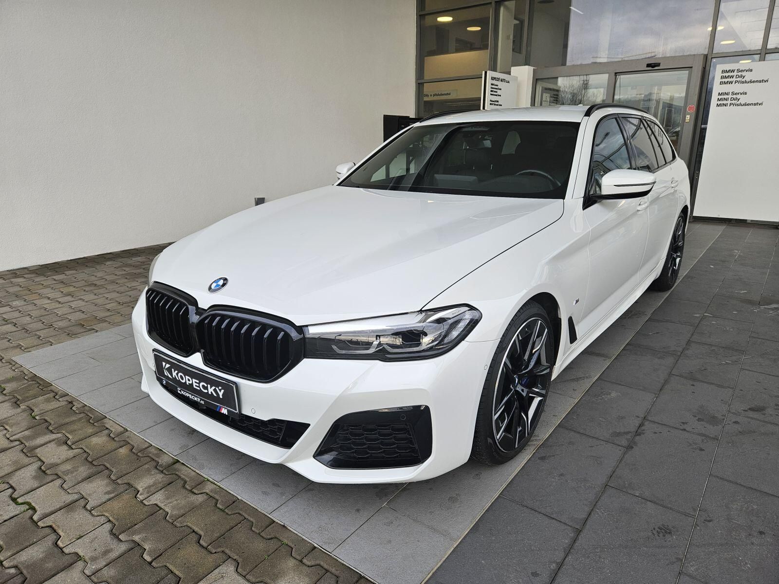 BMW Řada 5, 530d xDrive Touring M Sport