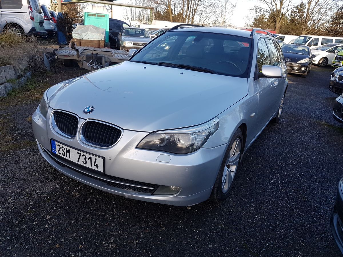 BMW Řada 5, 520 D 130KW NAVI NOVÁ STK - fotka 3