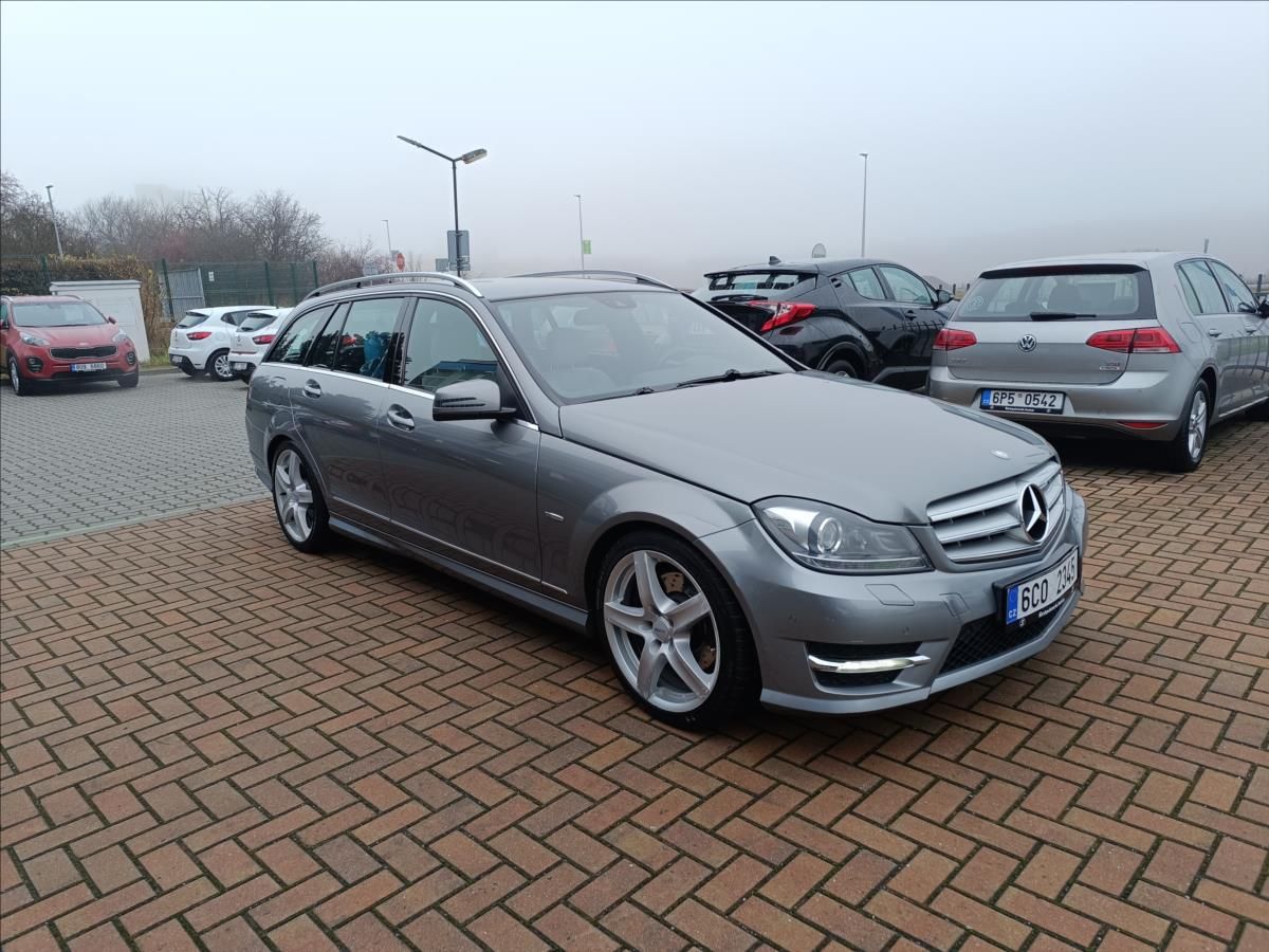 Mercedes-Benz Třídy C, 2,2 250 CDI 4MATIC - fotka 5