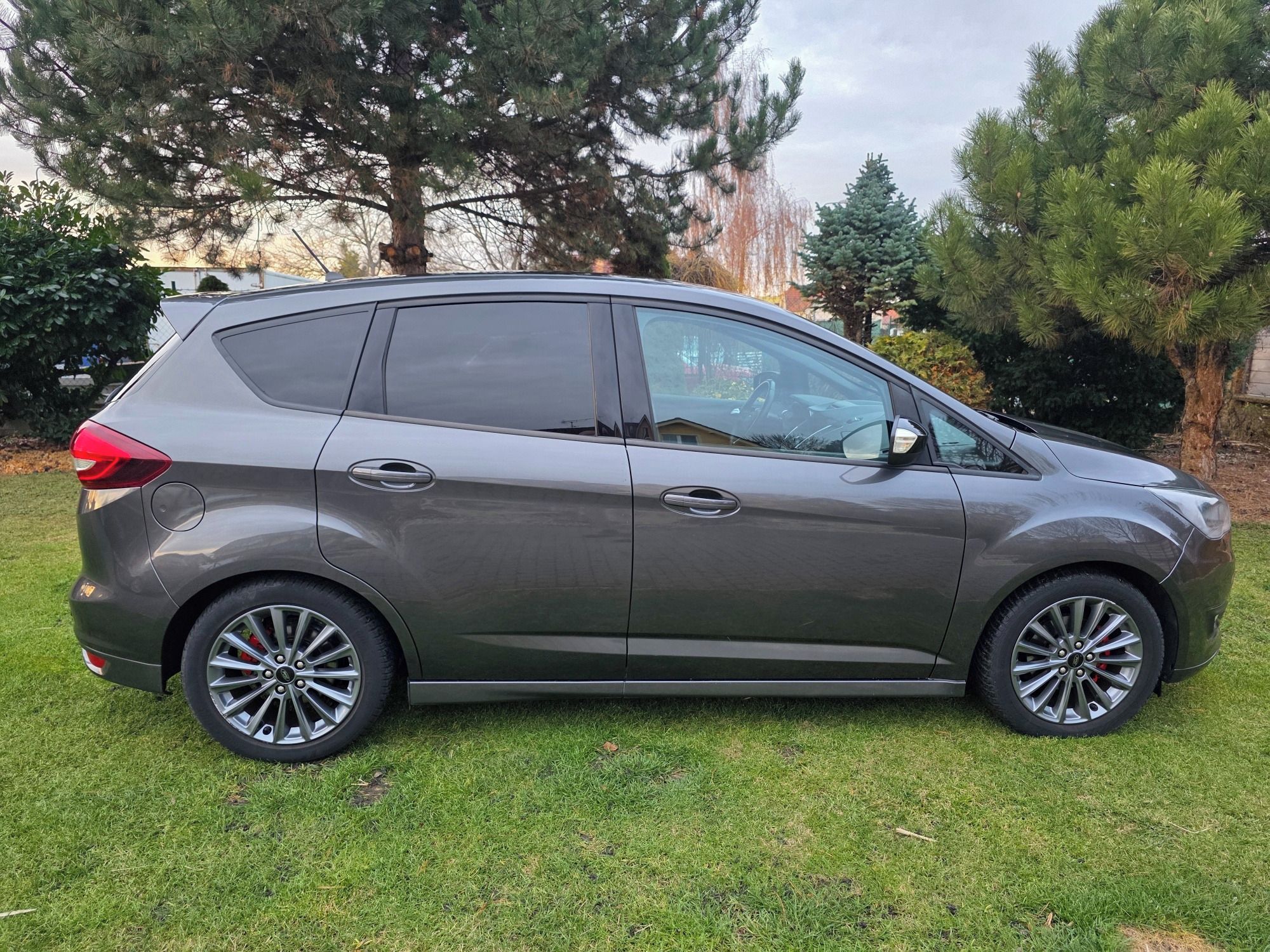 Ford C-MAX, 1.0 EcoBoost 92 kW Titanium - fotka 6
