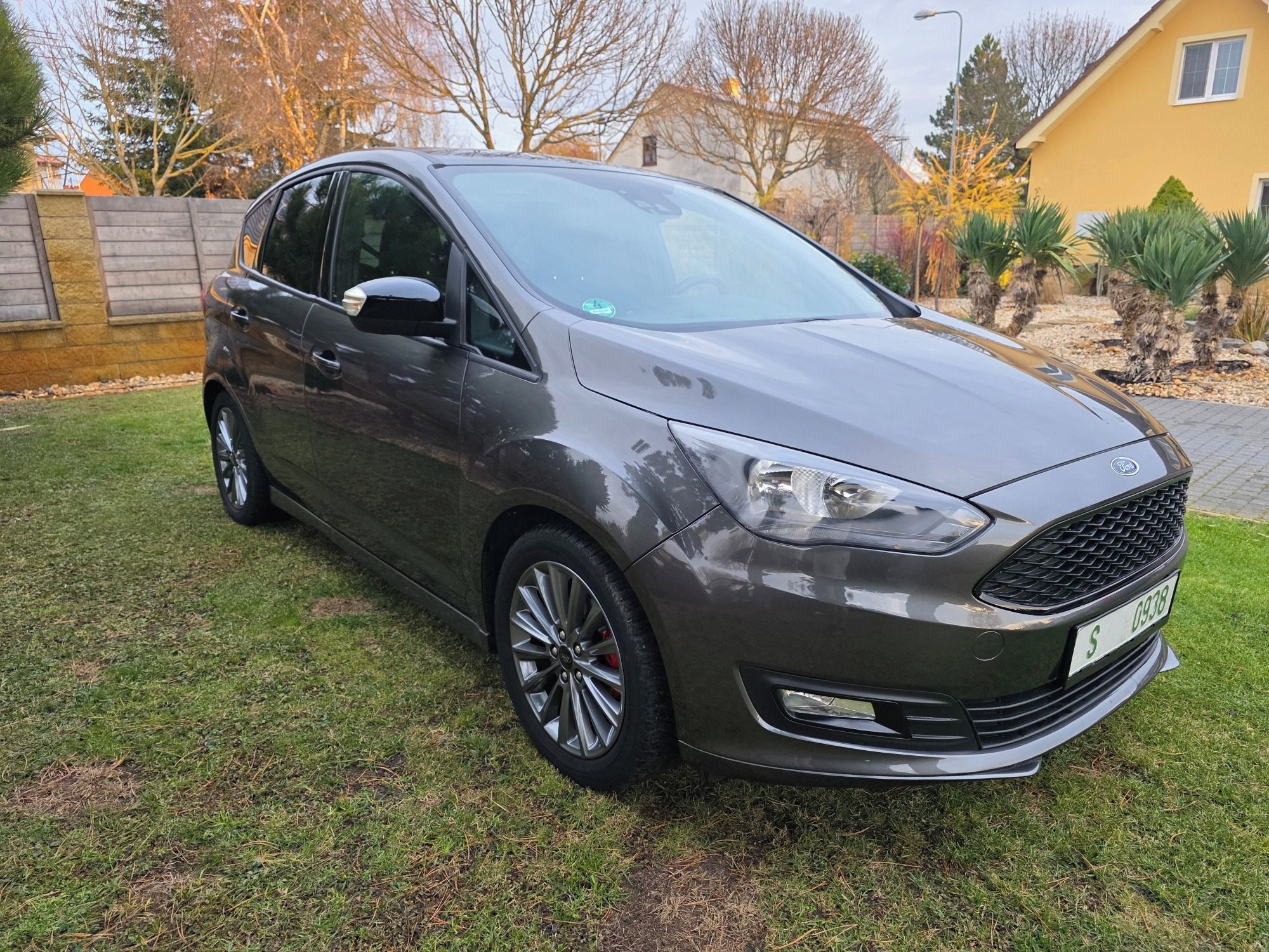 Ford C-MAX, 1.0 EcoBoost 92 kW Titanium - fotka 3