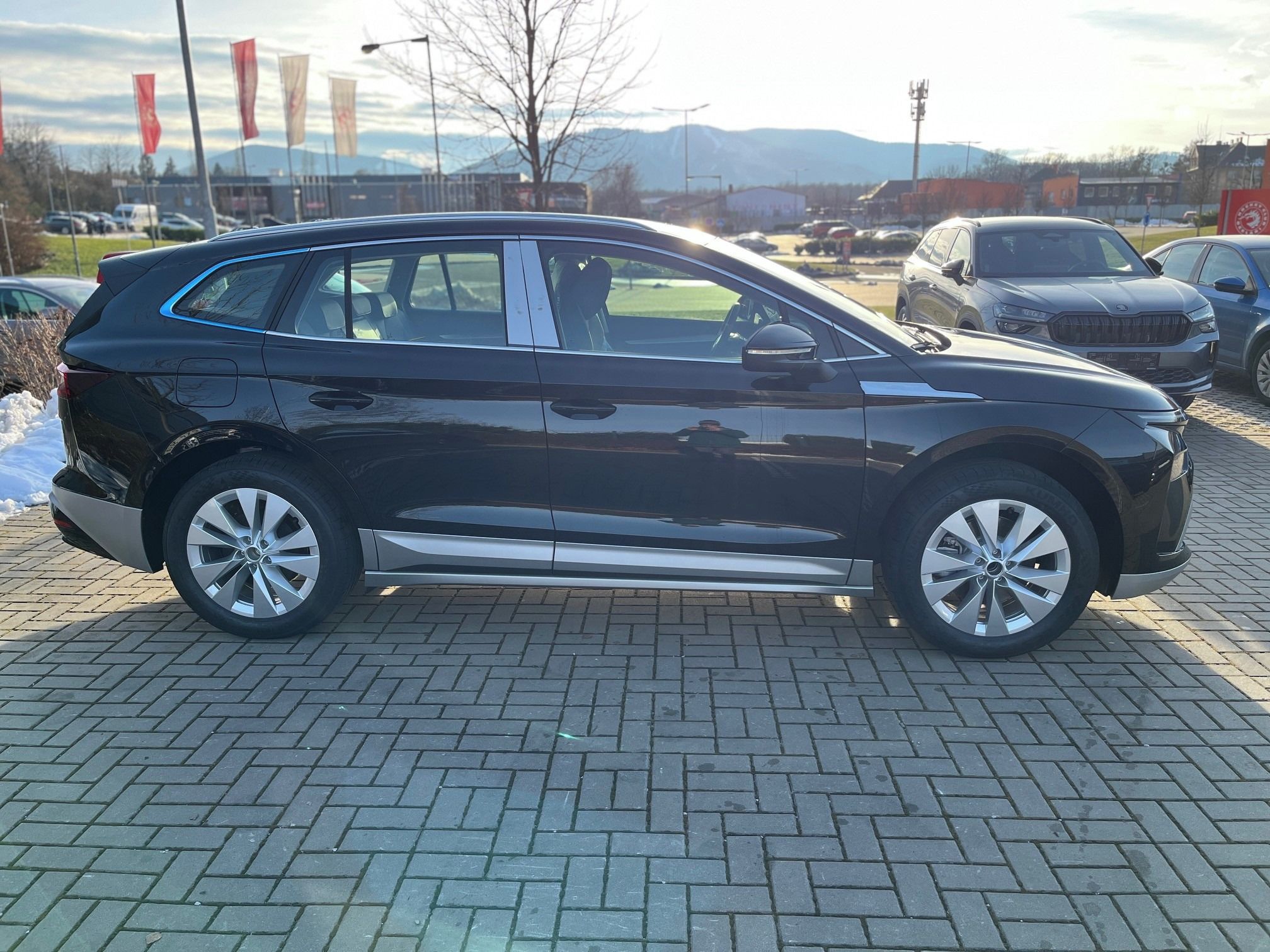 Škoda Enyaq, Selection 60 150 kW SKLADEM - fotka 4