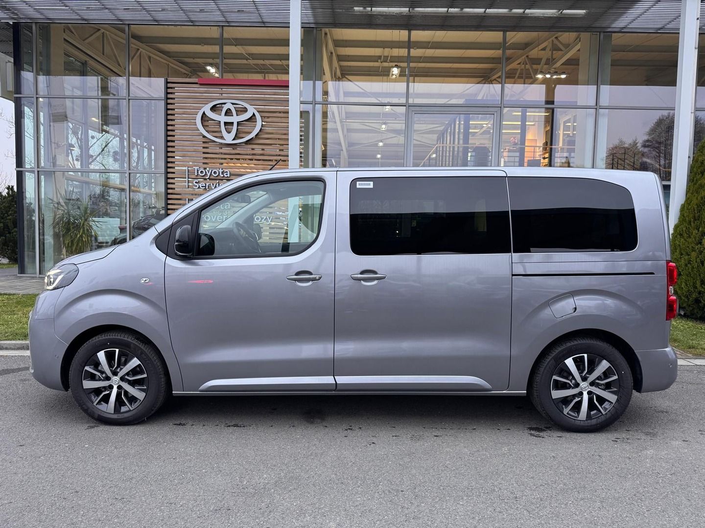 Toyota Proace, 2.0 Family, L1 - fotka 5