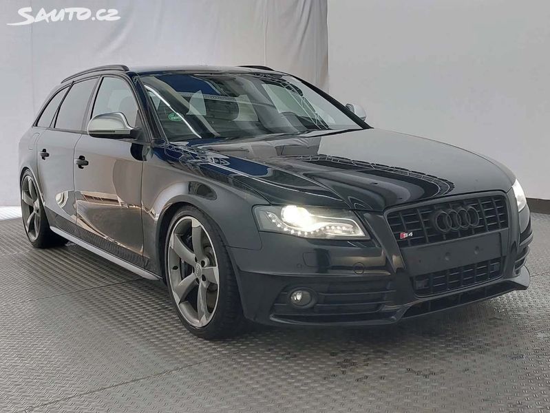 Audi S4, 3.0 Tfsi 245KW BUFÍK NA DÁLKU
