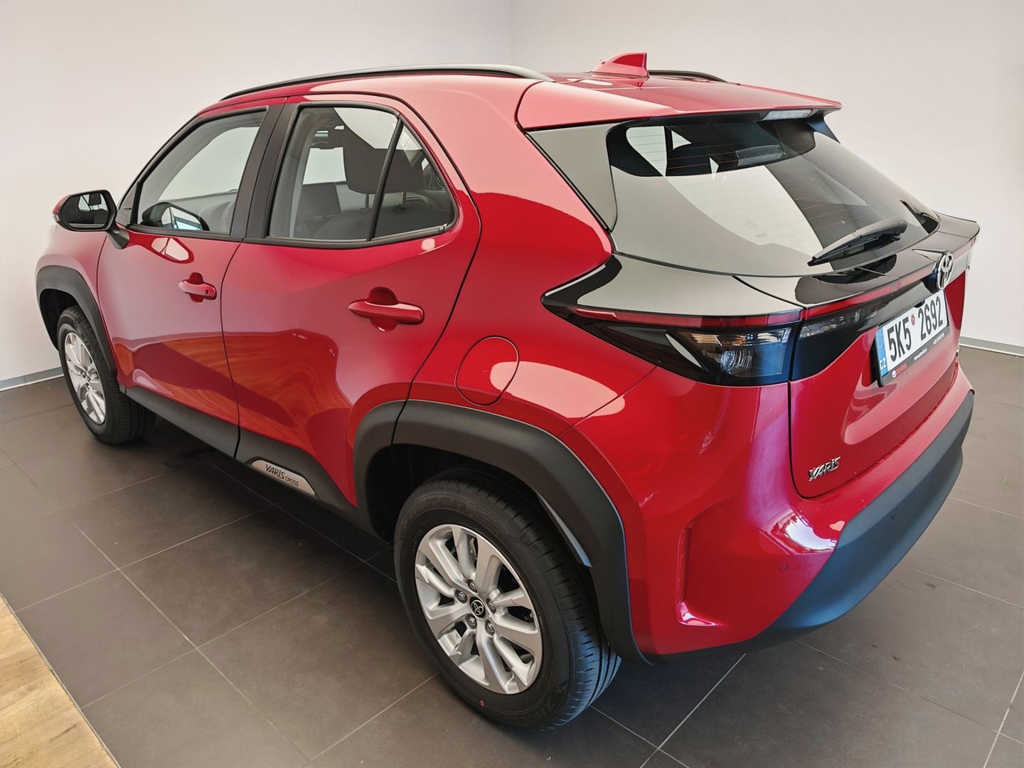 Toyota Yaris, 1.5 Hybrid eCVT Comfort 4x2 - fotka 6