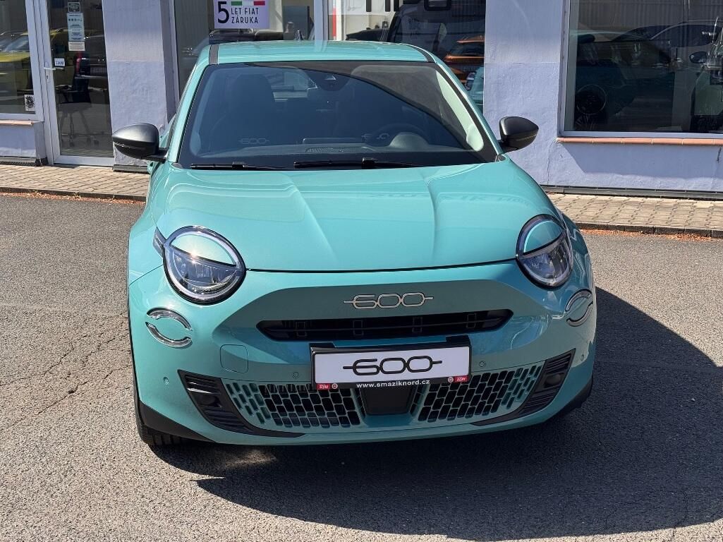 Fiat 600, 1,2 T (110k) POP 6AT MHEV - fotka 3