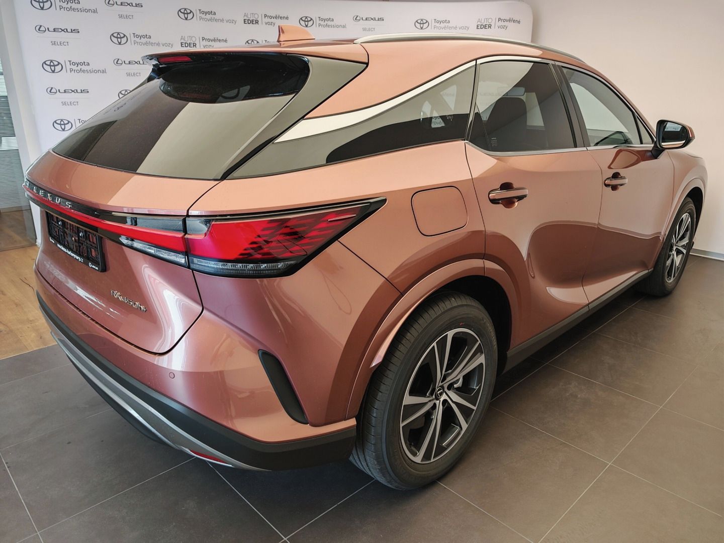 Lexus RX, 450H+ COMFORT PLUS - fotka 6