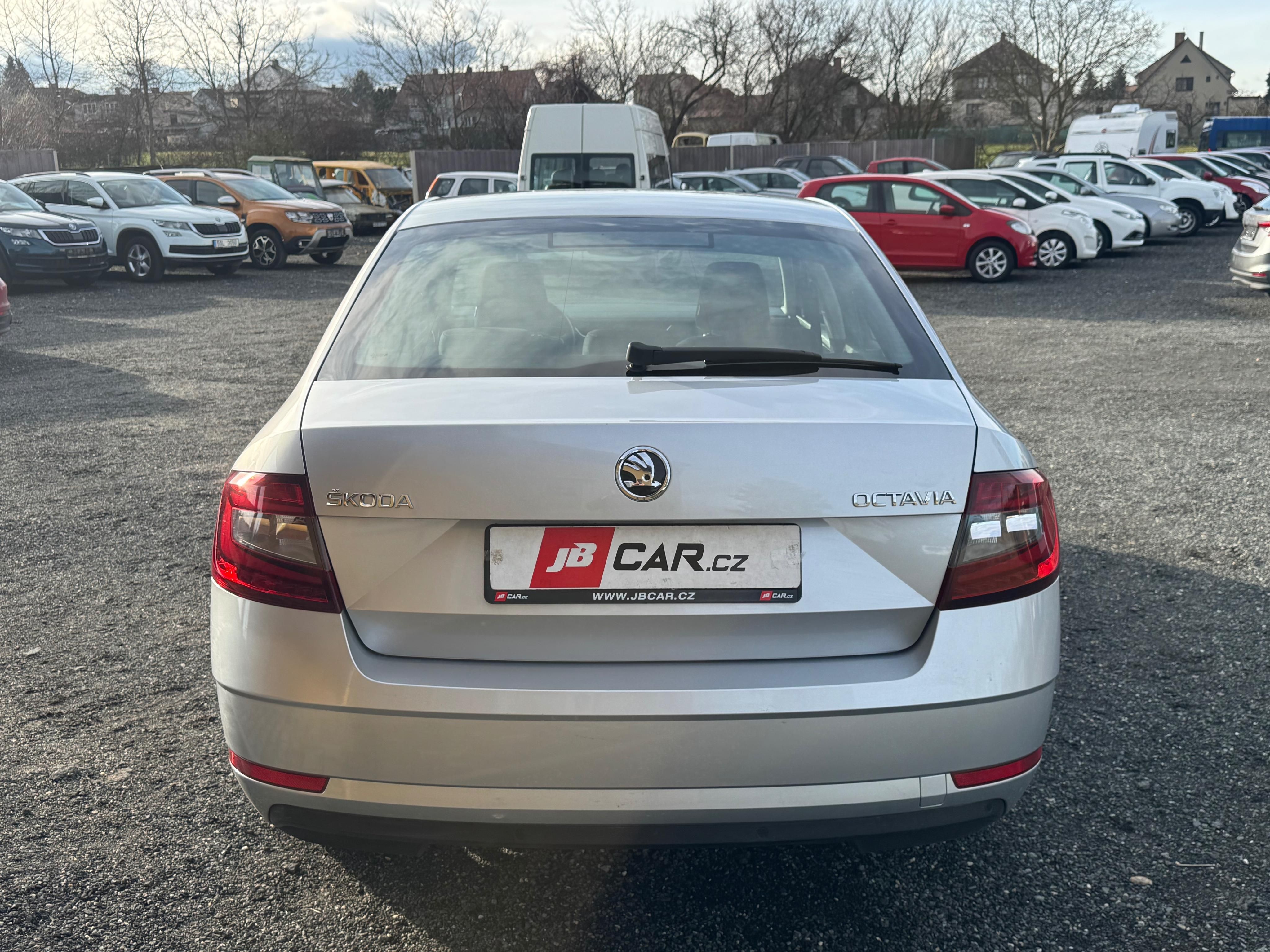 Škoda Octavia, 1.6 TDI 85 KW STYLE - fotka 3