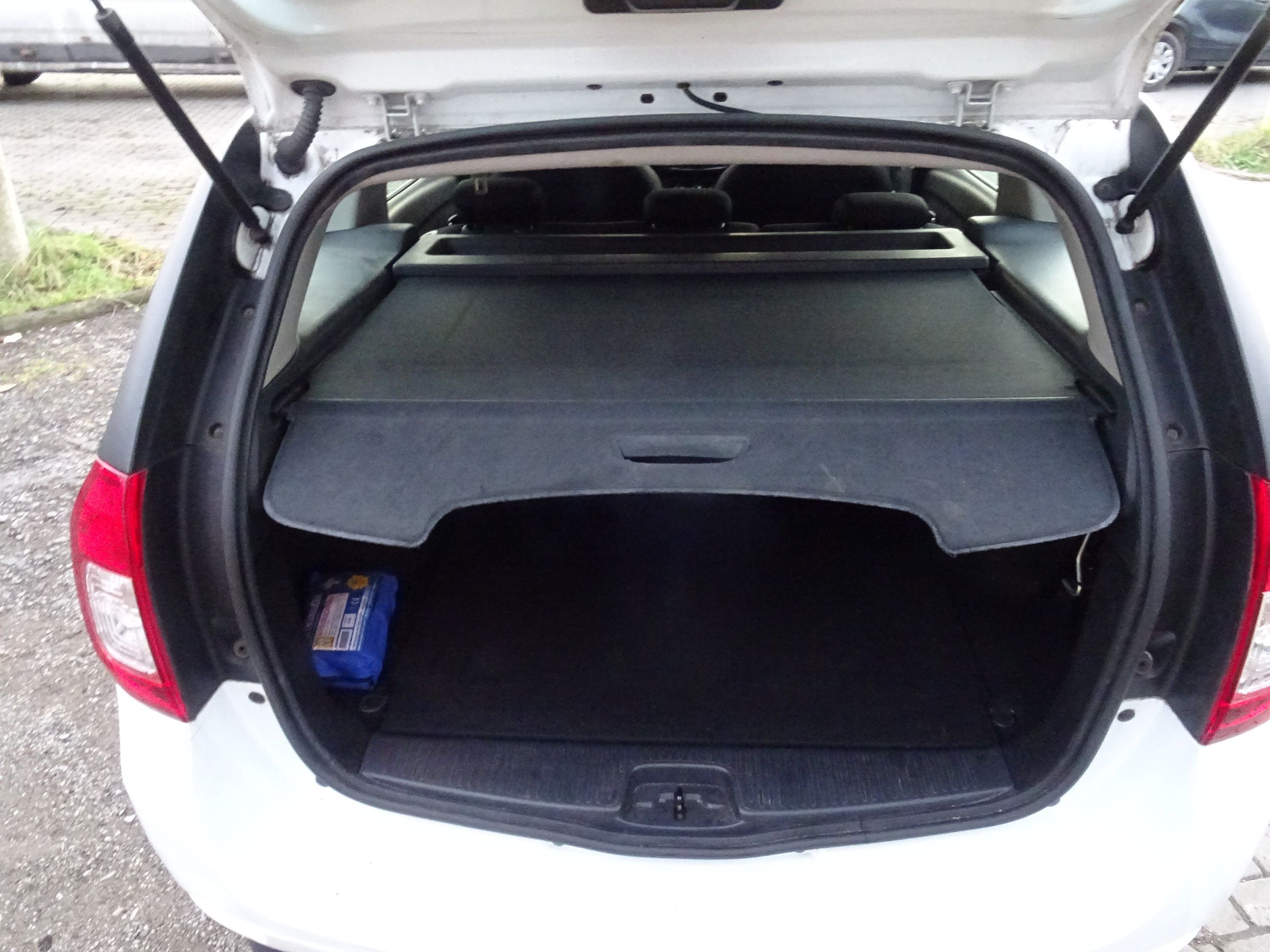 Dacia Logan, 1.0 - fotka 6