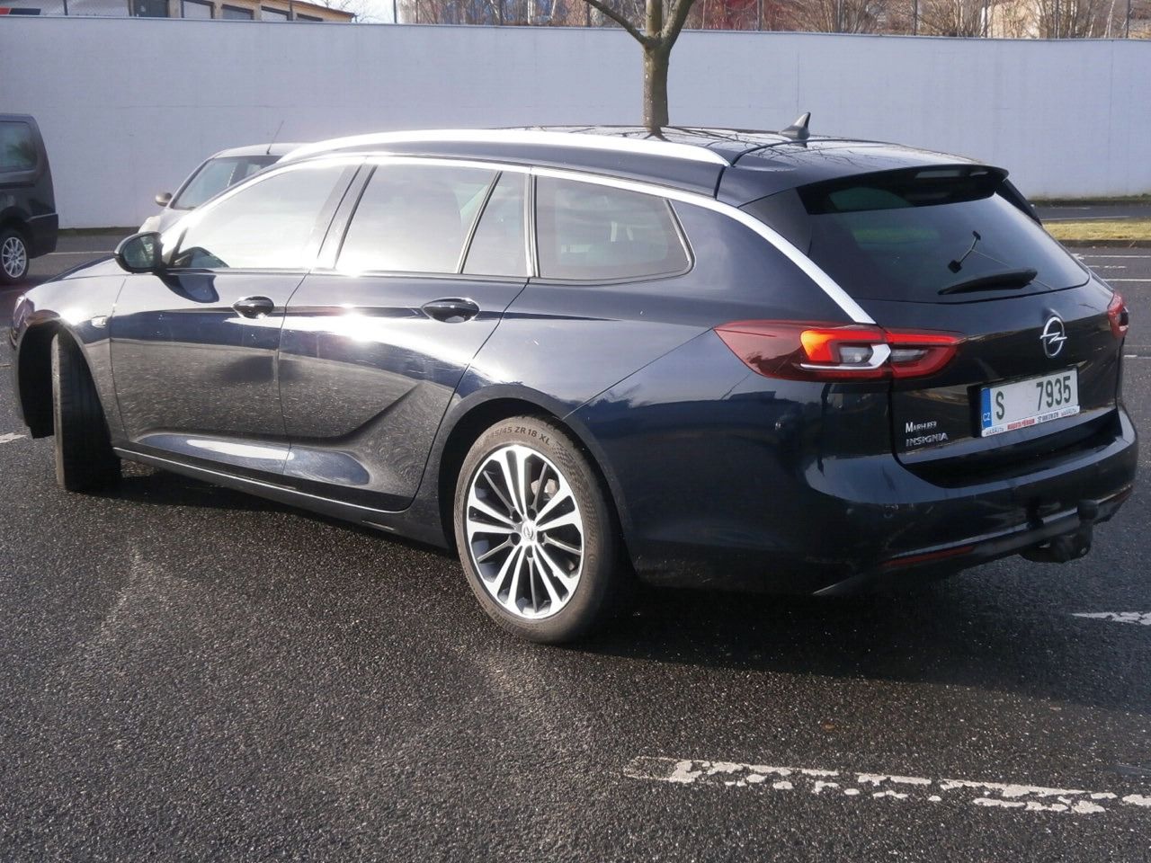 Opel Insignia, 1,6CDTI JEN 61TKM!! SER.K.T.Z. - fotka 3