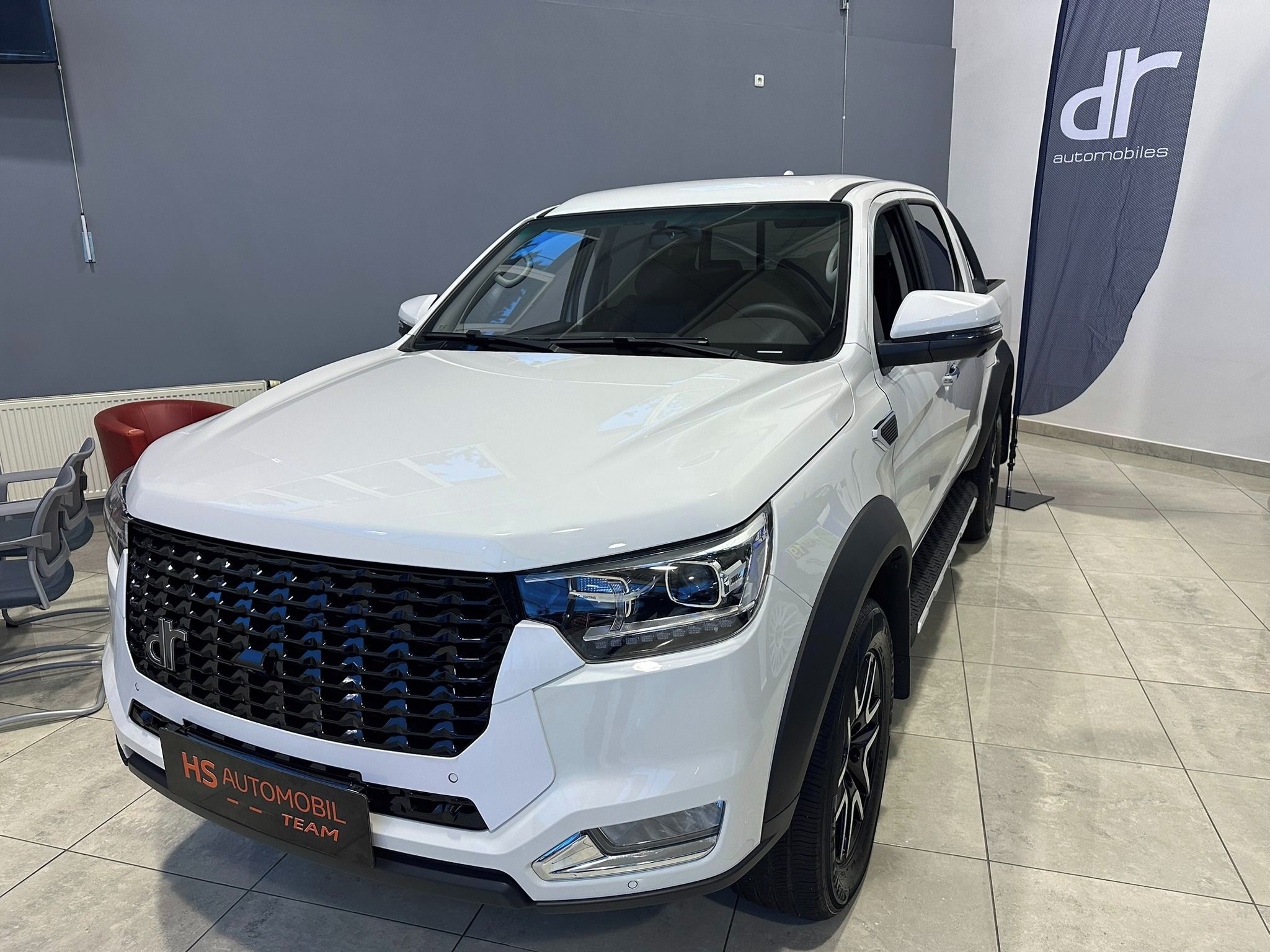 DR PK 8, 2,0D 100 kW 4x4