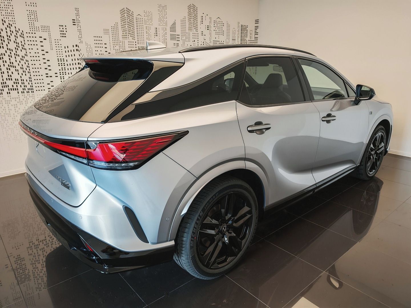 Lexus RX, 500h F Sport Special Edition - fotka 6