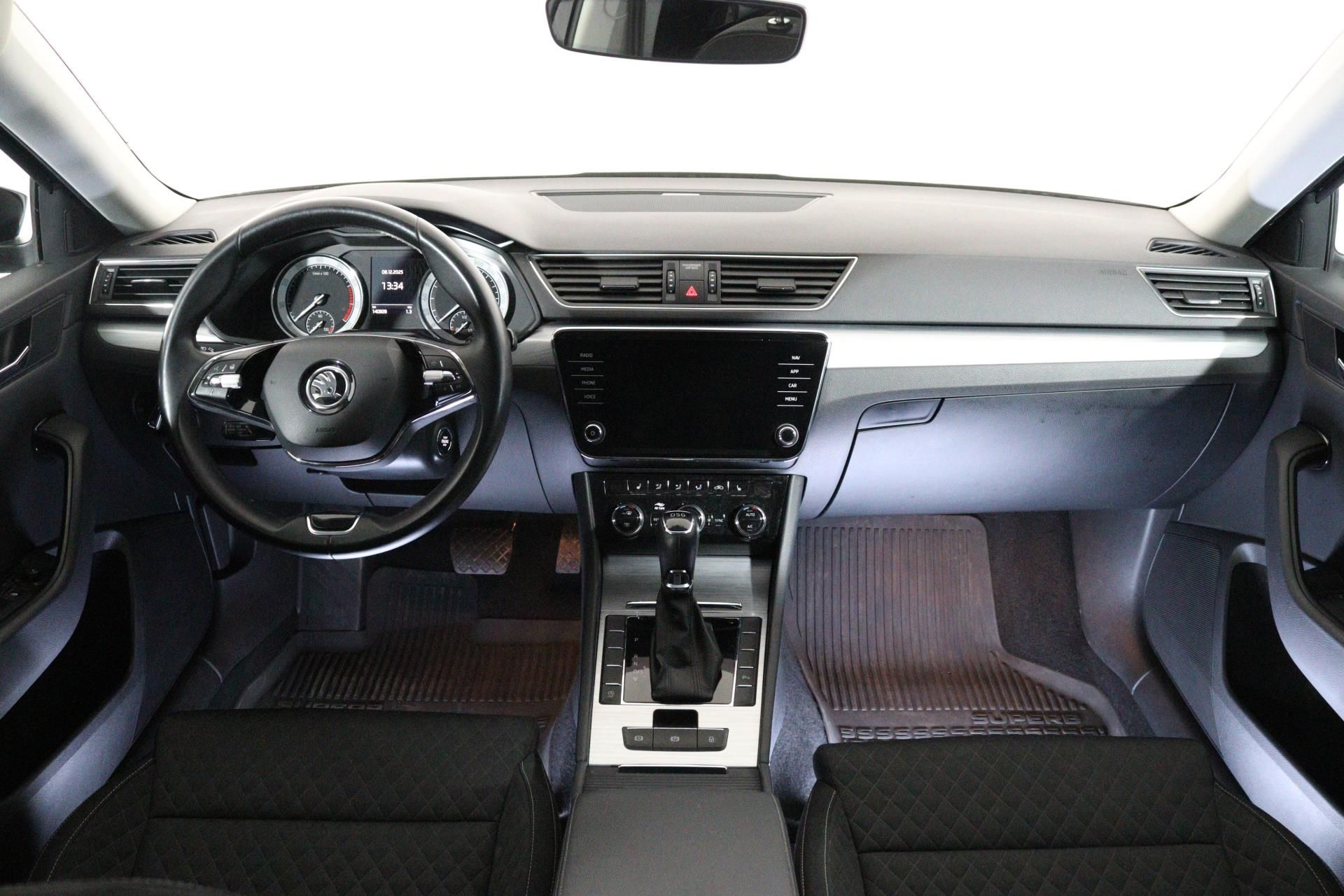 Škoda Superb, AMBITION 1,5 TSI 110 kW DSG - fotka 5