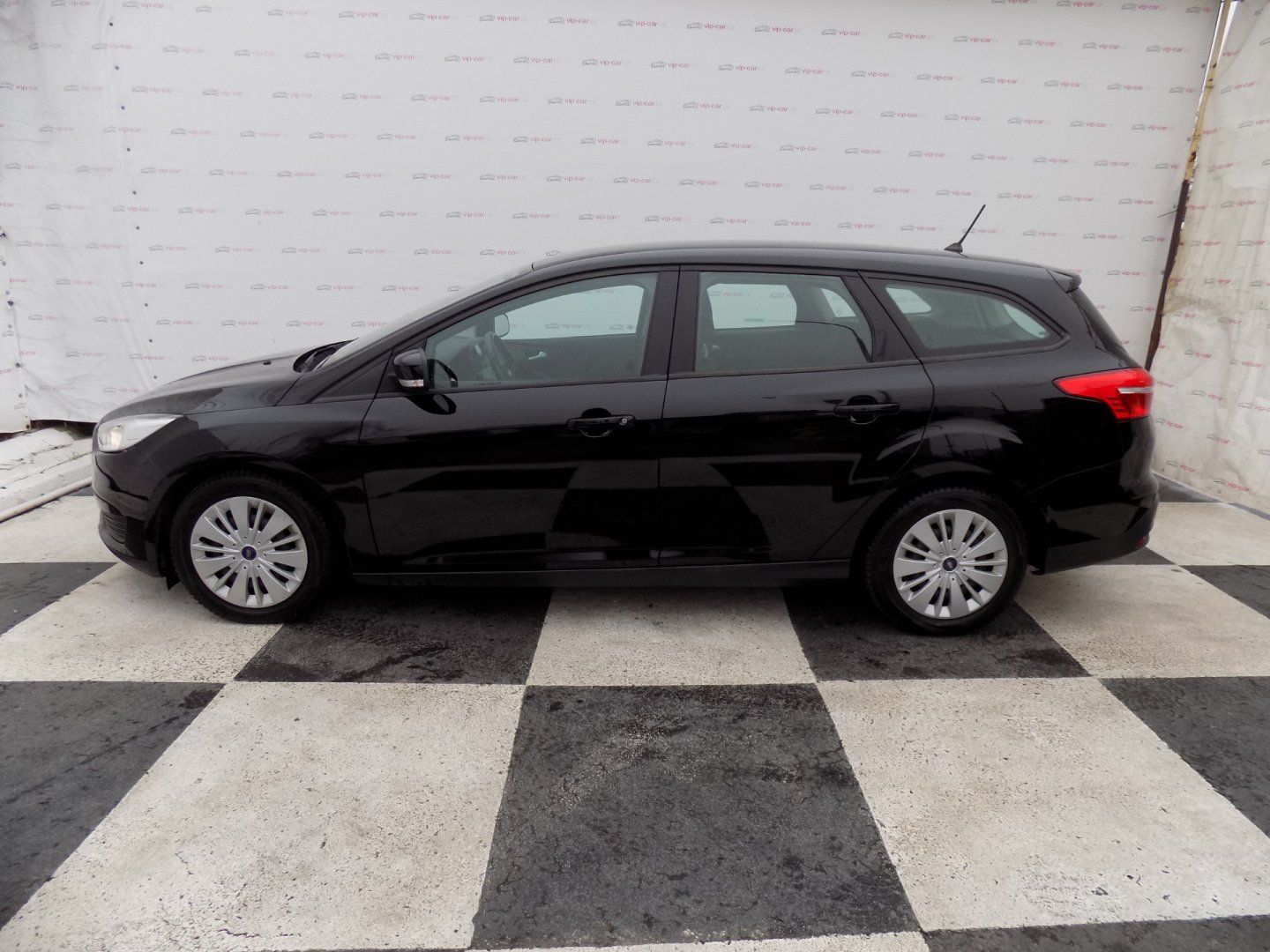 Ford Focus, 1.0/Eco-Boost/Klimatizace/ - fotka 2