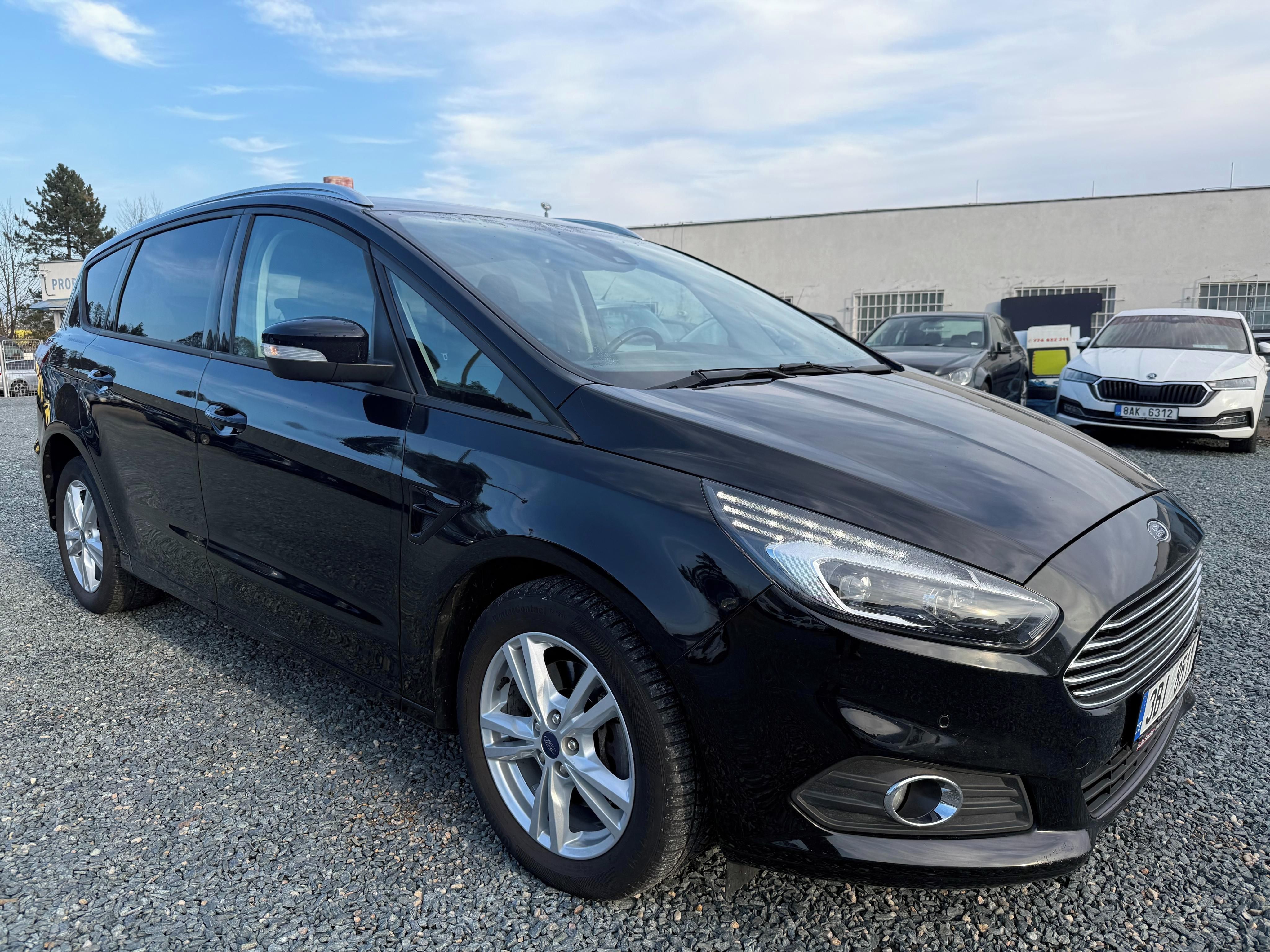 Ford S-MAX, 2.0 TDCi 140Kw Navi, LED