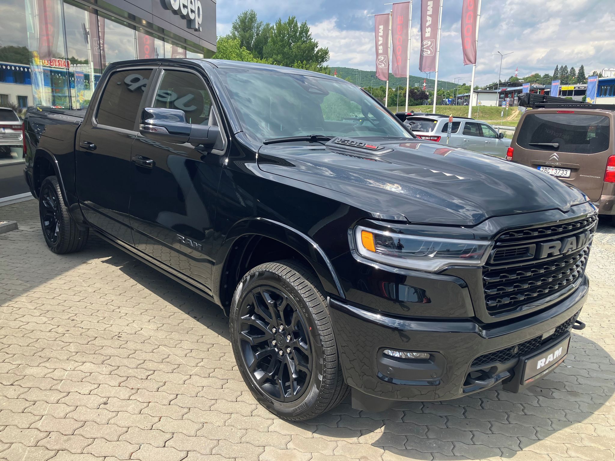 RAM 1500, 3.0 I6 548k LIMITED NIGHT-RED - fotka 4