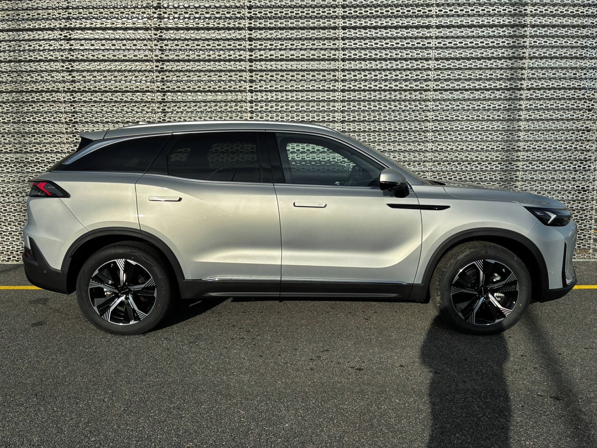 BAIC X7, 1,5T 130kW LUXURY 7DCT 4x2 - fotka 5
