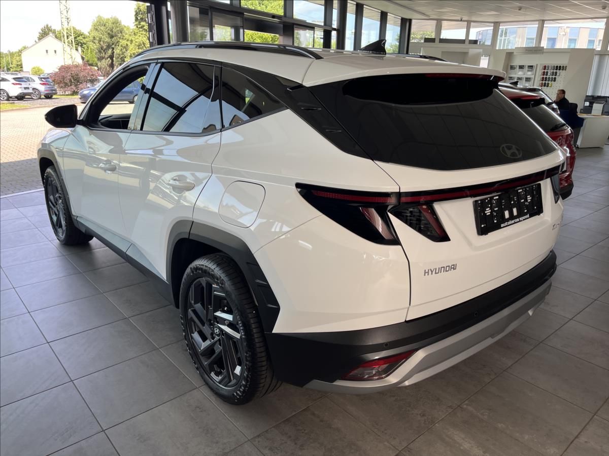 Hyundai Tucson, 1,6 T-GDI 118 kW4x4 20 LUXURY - fotka 2
