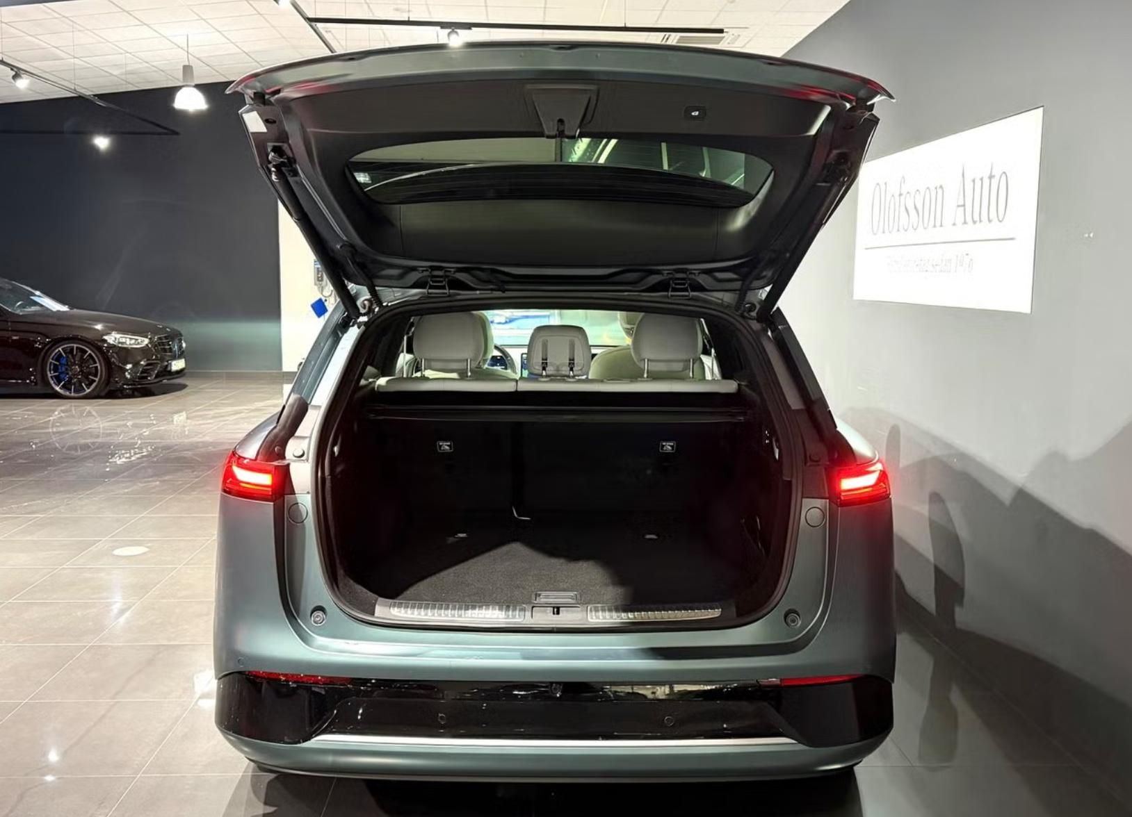 XPENG G9, Performance AWD Vzduch Masáž - fotka 6
