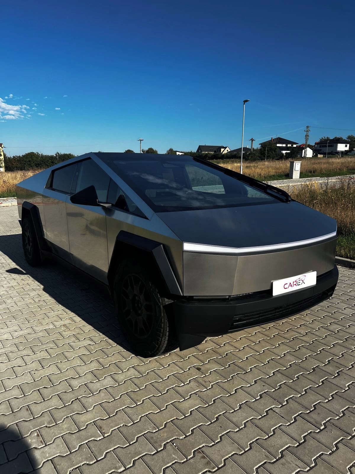 Tesla Cybertruck, 2026, 10 km