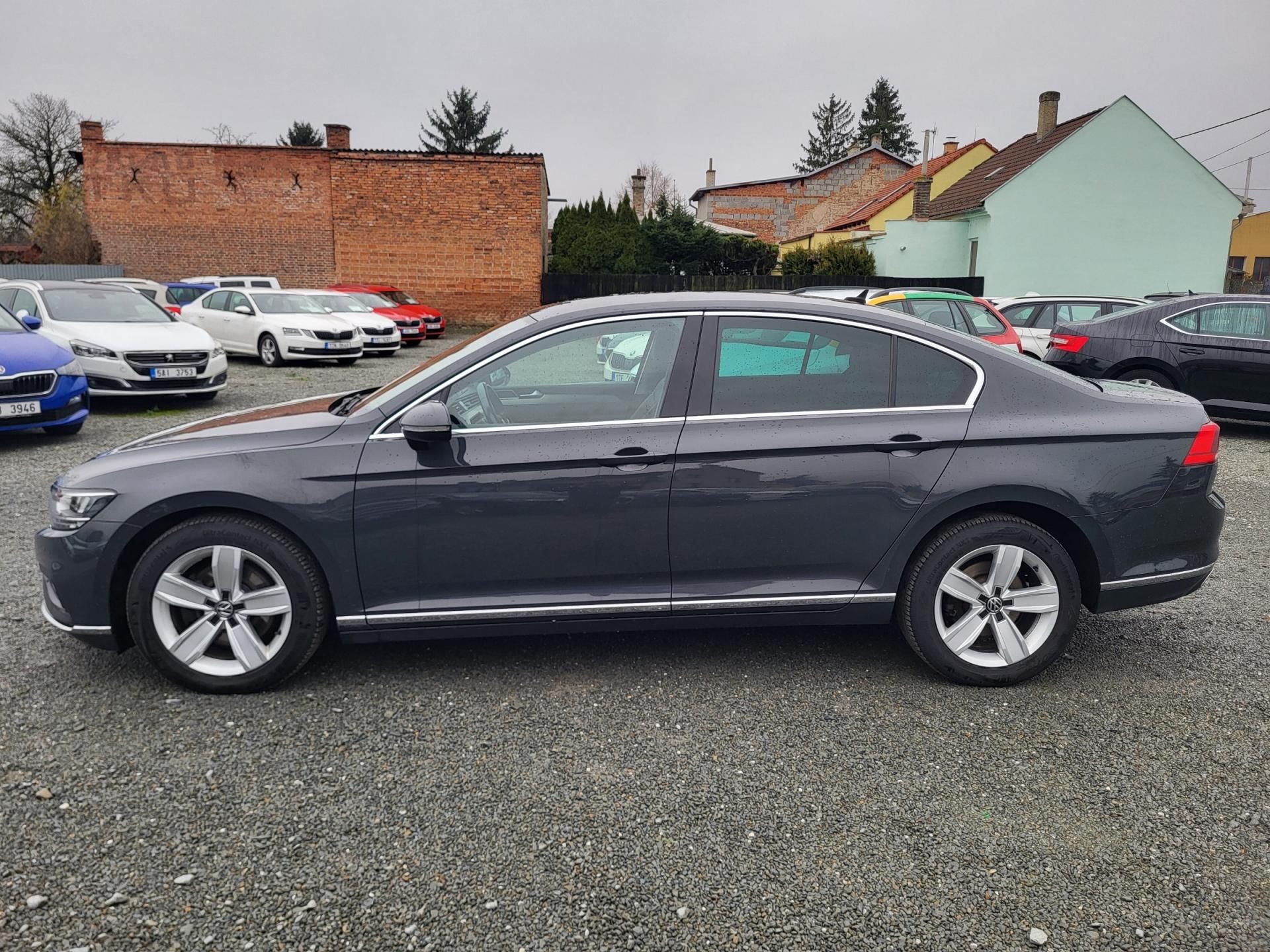 Volkswagen Passat, SEDAN 2.0 TDi ELEGANCE *ČR - fotka 2