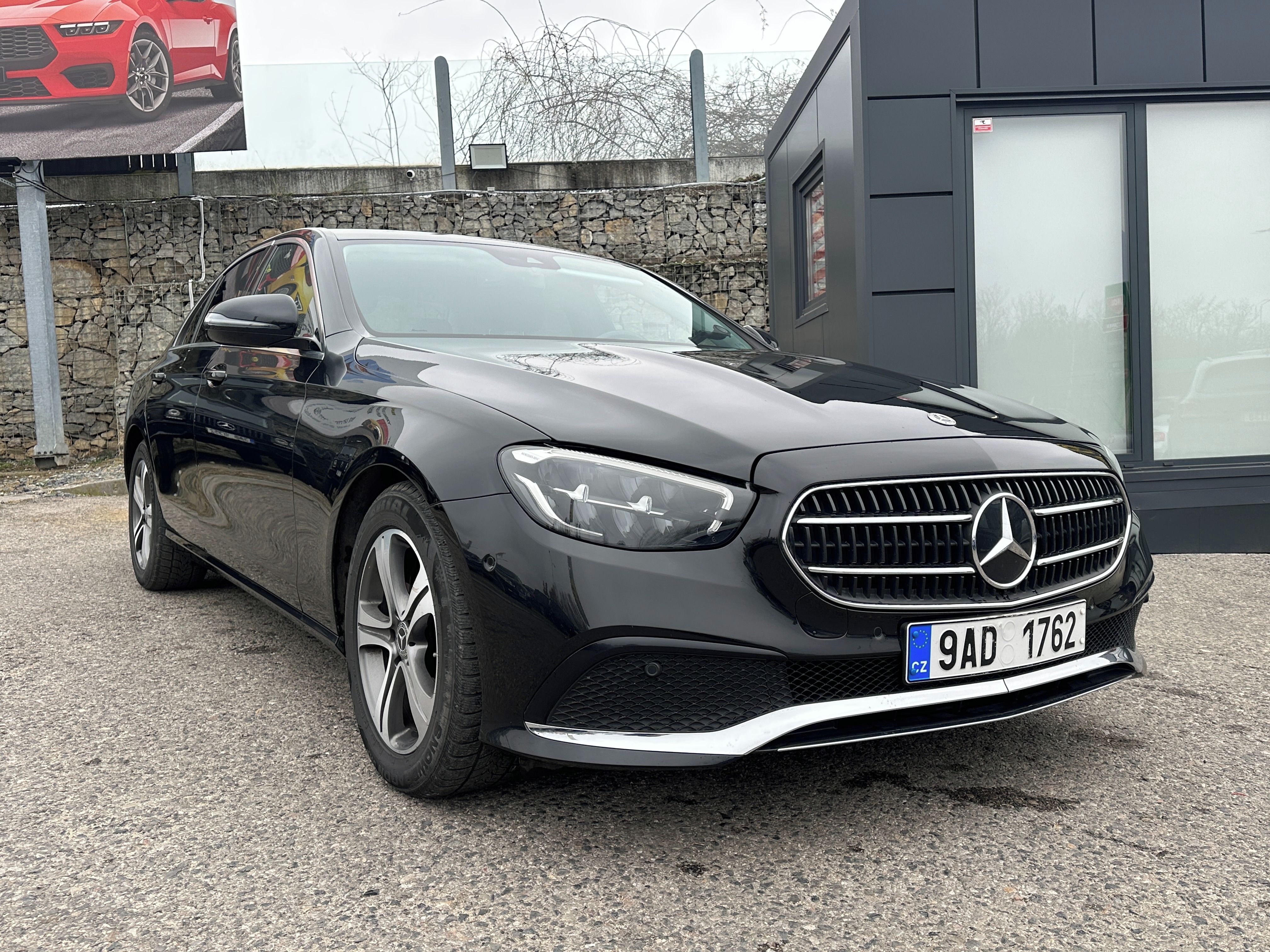 Mercedes-Benz Třídy E, Mercedes-Benz E 220 2022