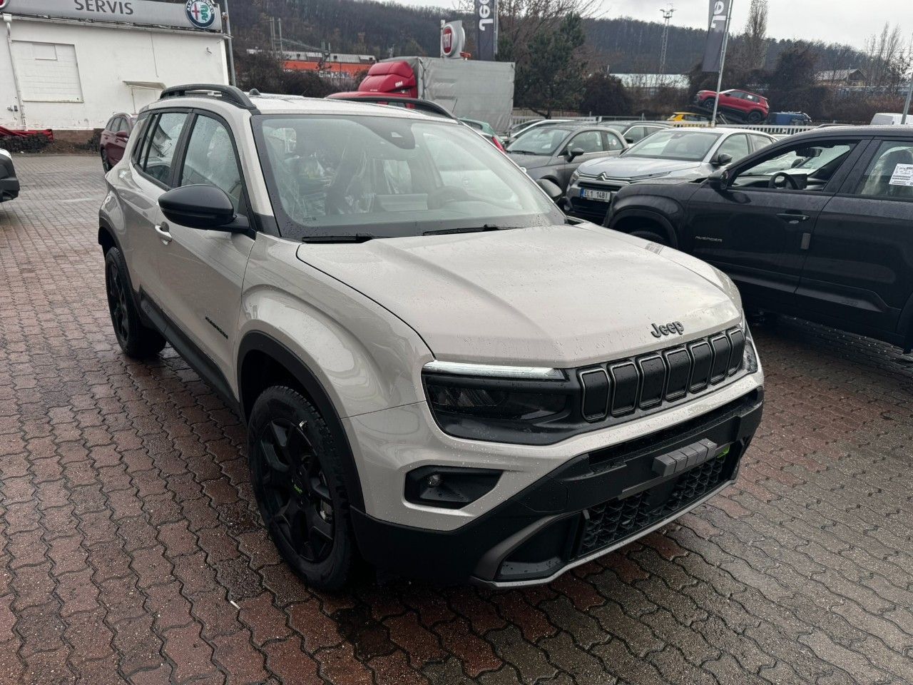 Jeep Avenger, 4xe Upland 1.2 Turbo e-Hybrid - fotka 4