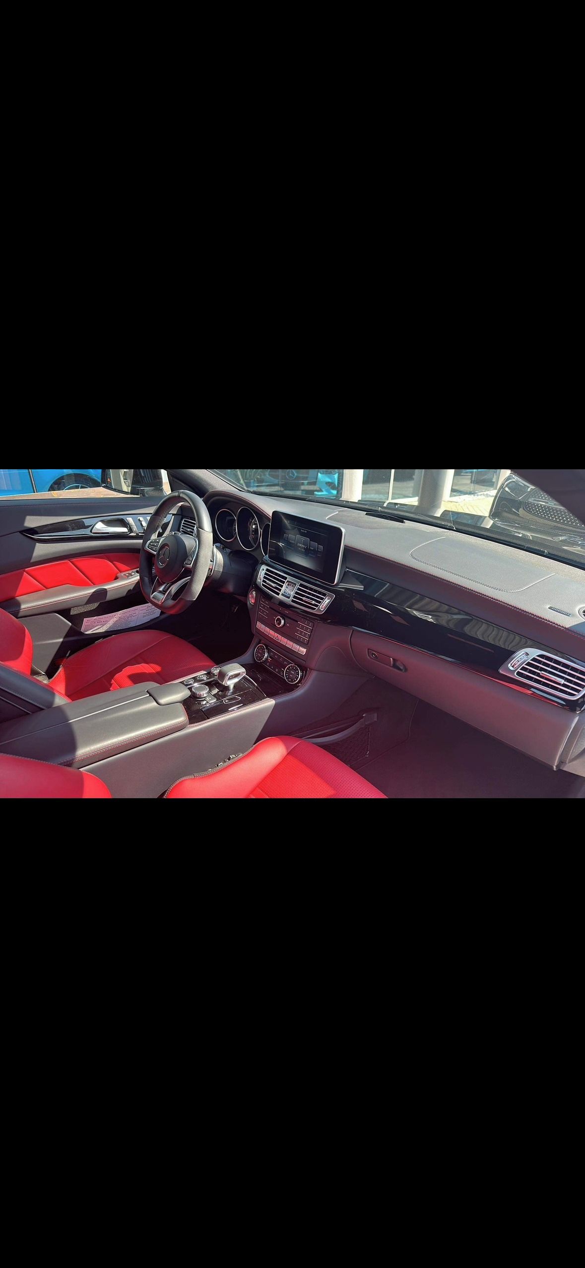 Mercedes-Benz CLS, CLS 63 AMG s - fotka 4